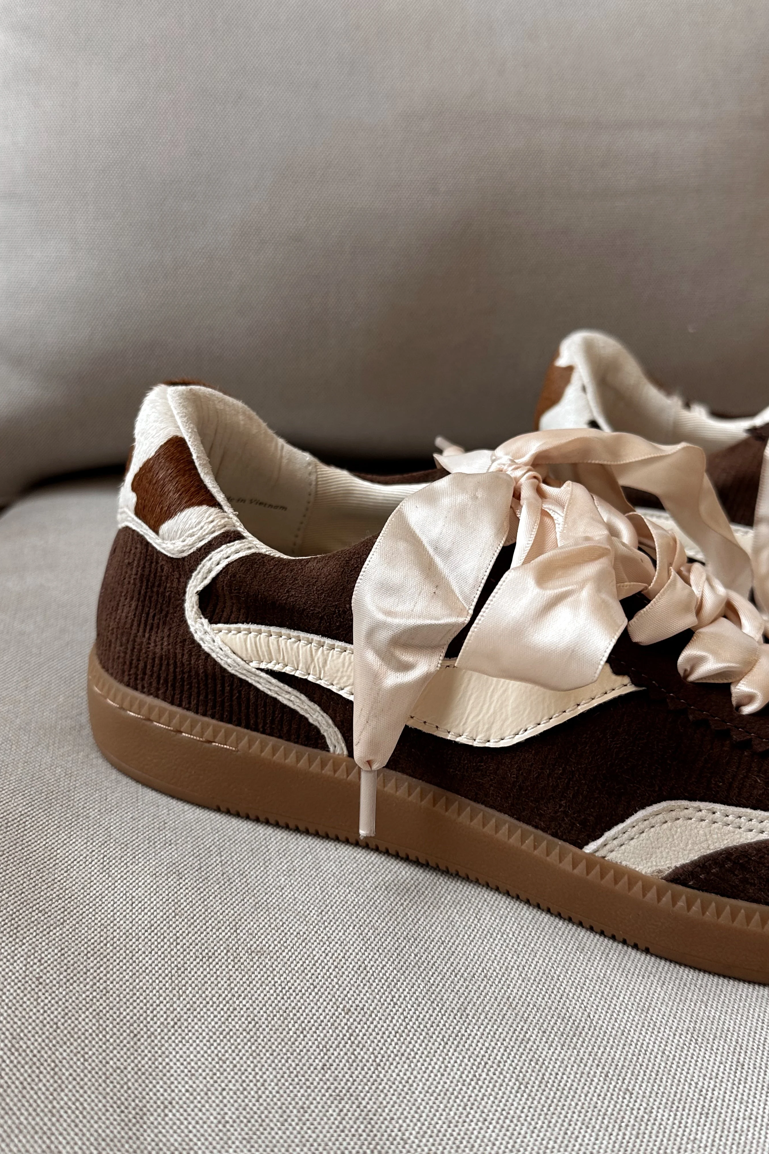 Dolce Vita Notice Chocolate Corduroy Sneaker - Image 7