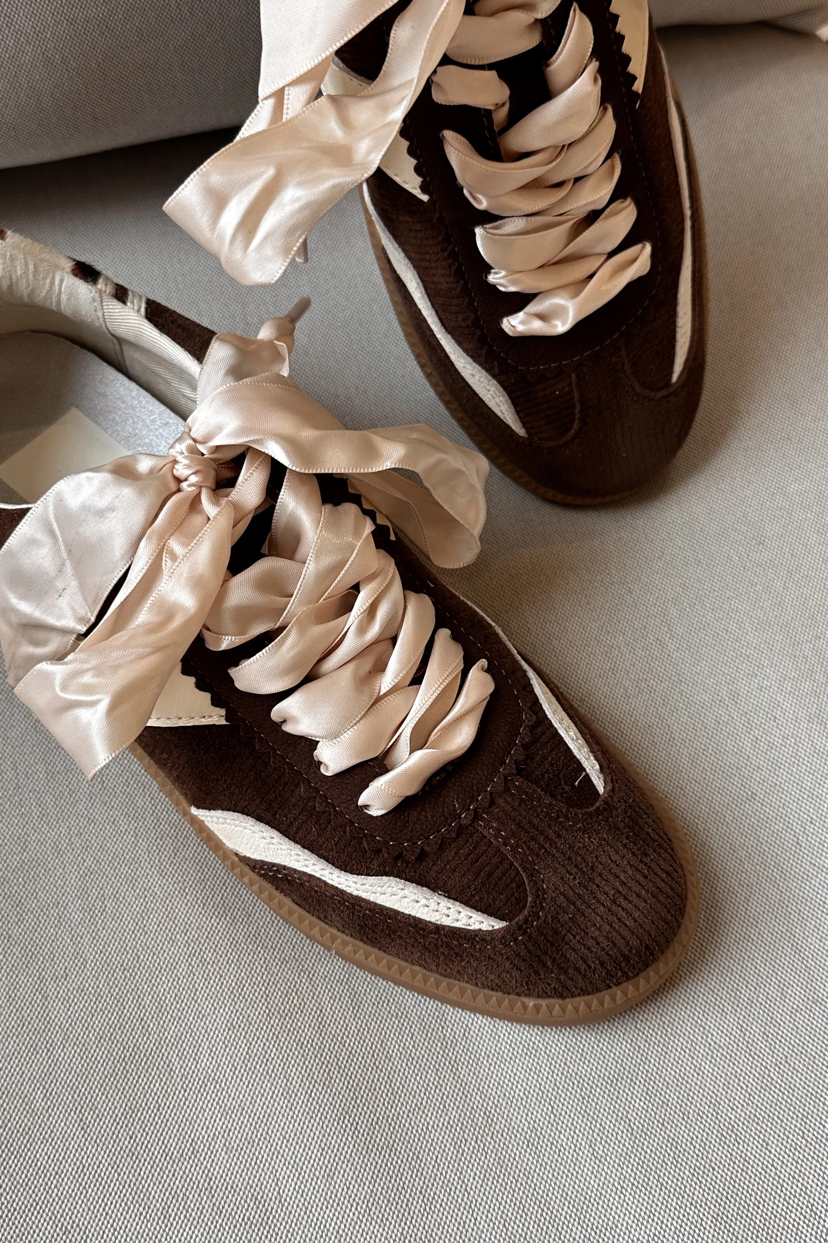 Dolce Vita Notice Chocolate Corduroy Sneaker - Image 9