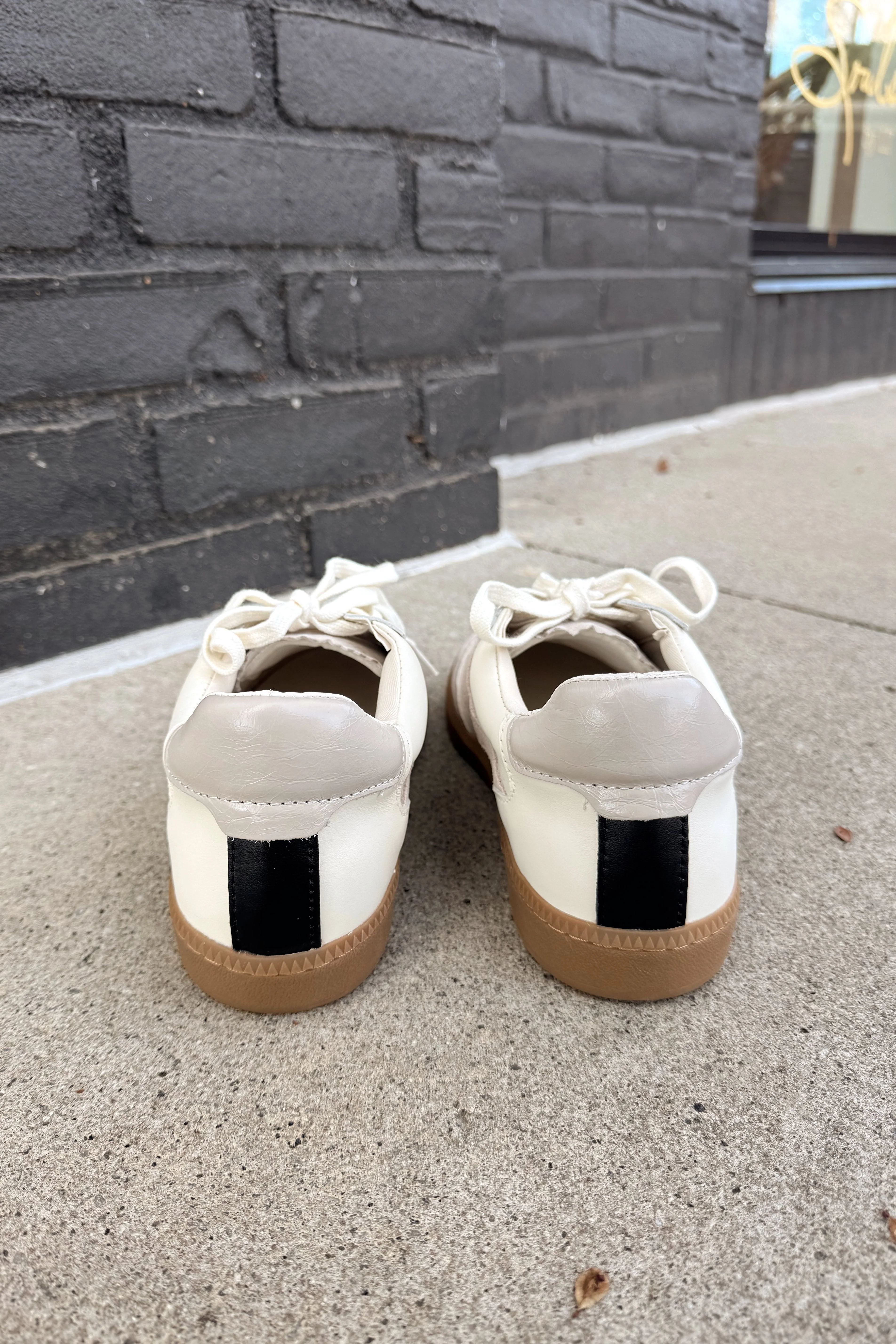 Dolce Vita Notice Grey & White Leather Sneaker - Image 4