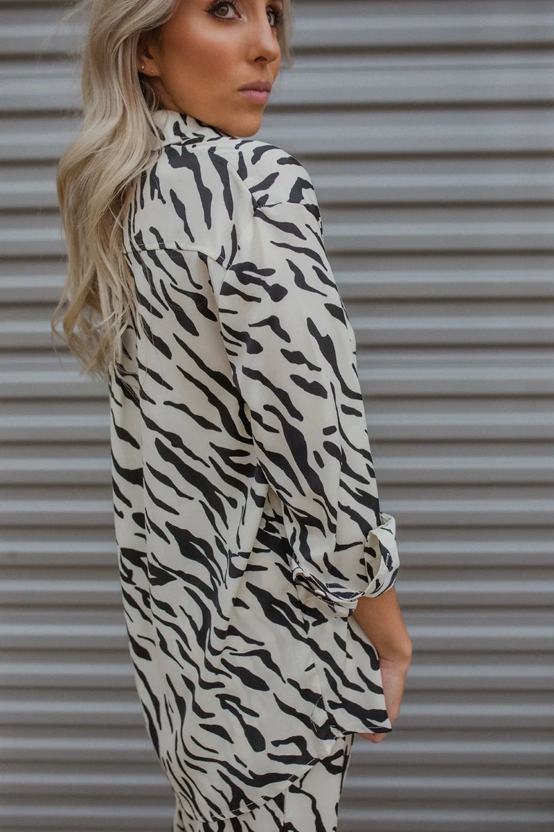 Don't Blend In Top - Image 3