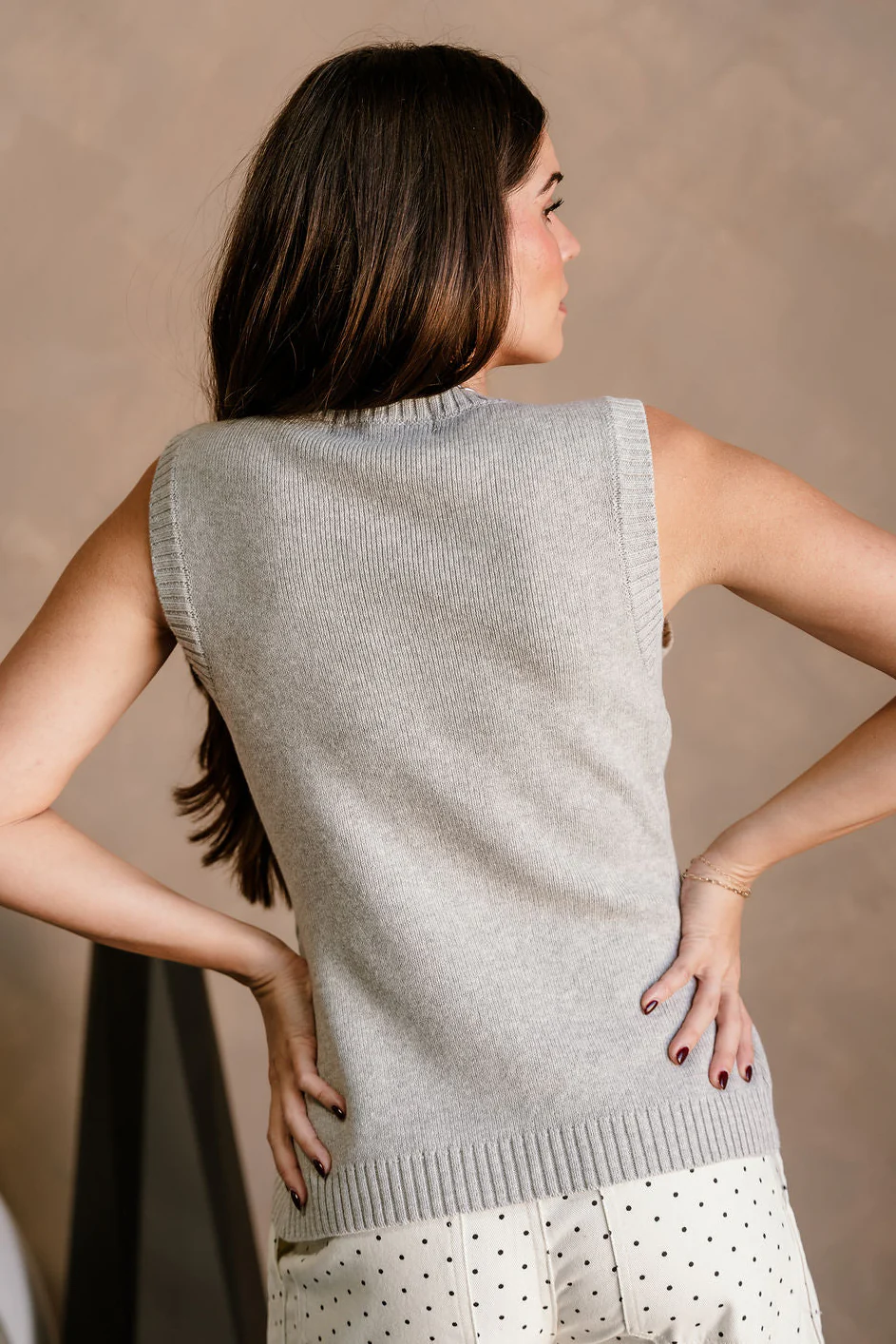 Dorothea Grey Split Hem Sweater Vest - Image 8