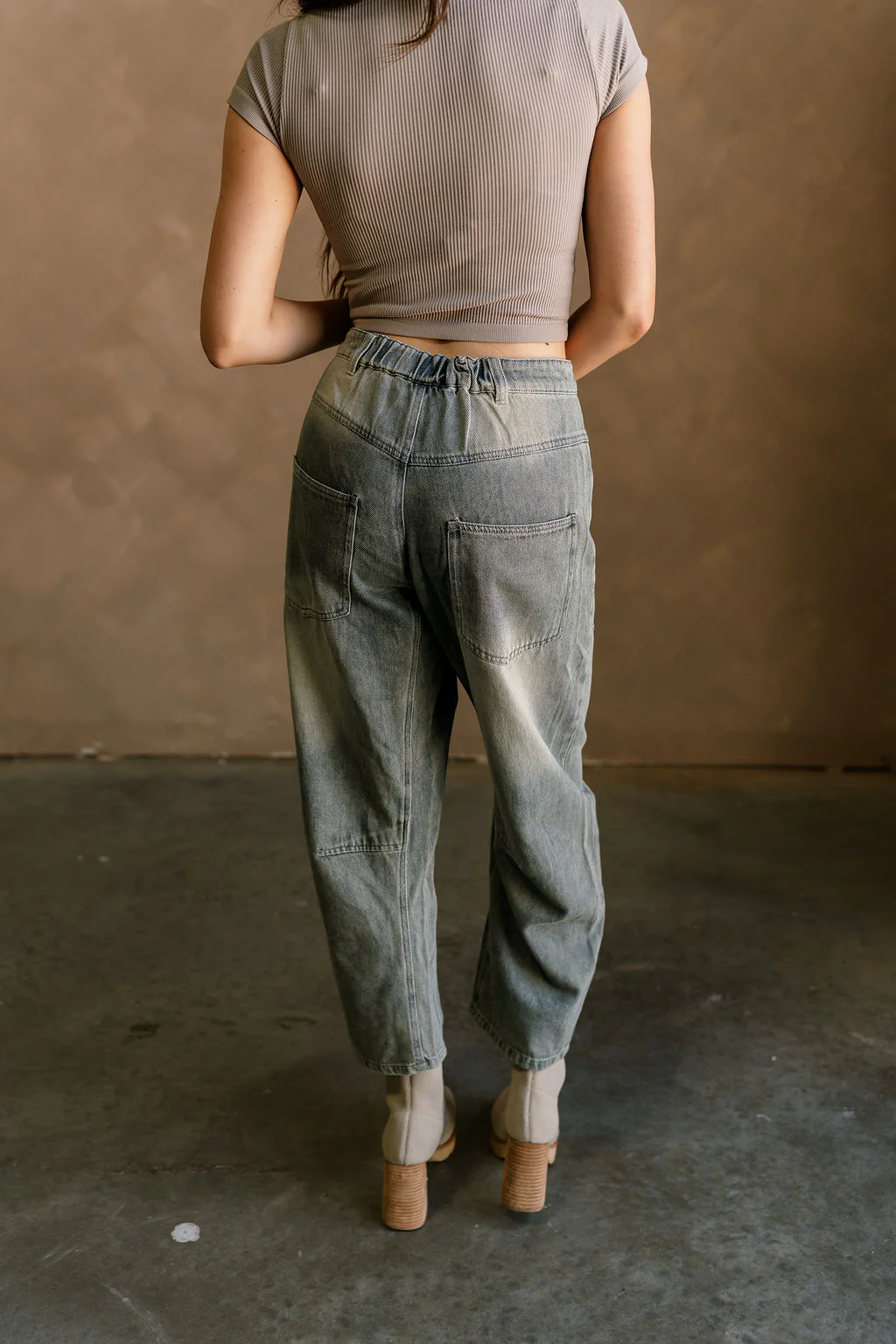 Emilia Sand Wash Barrel Jeans - Image 4