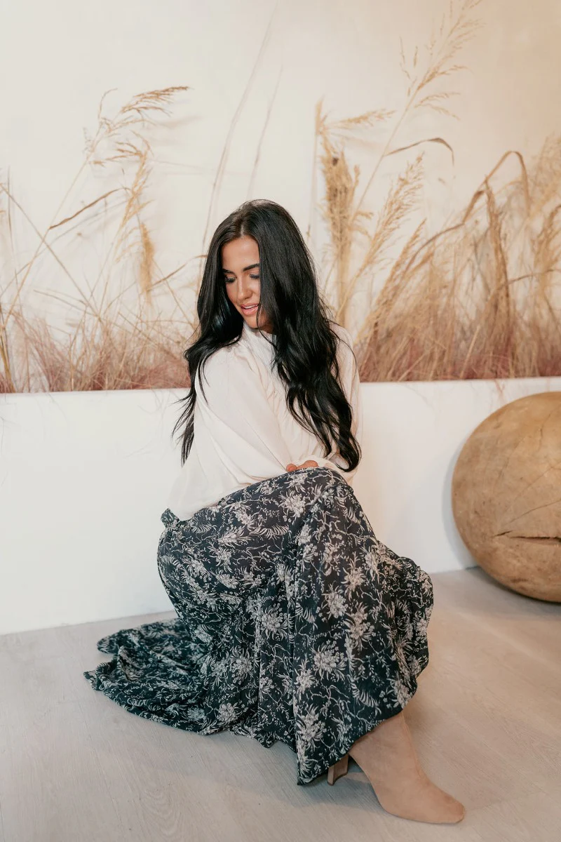 Eleanor Charcoal & White Floral Maxi Skirt - Image 5