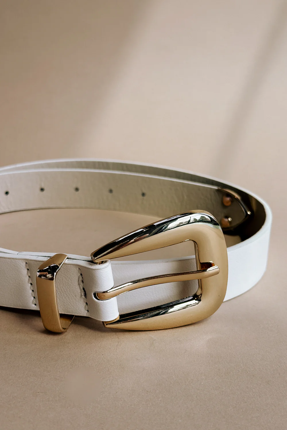 Elizabeth Ivory & Gold Buckle Belt - Image 3