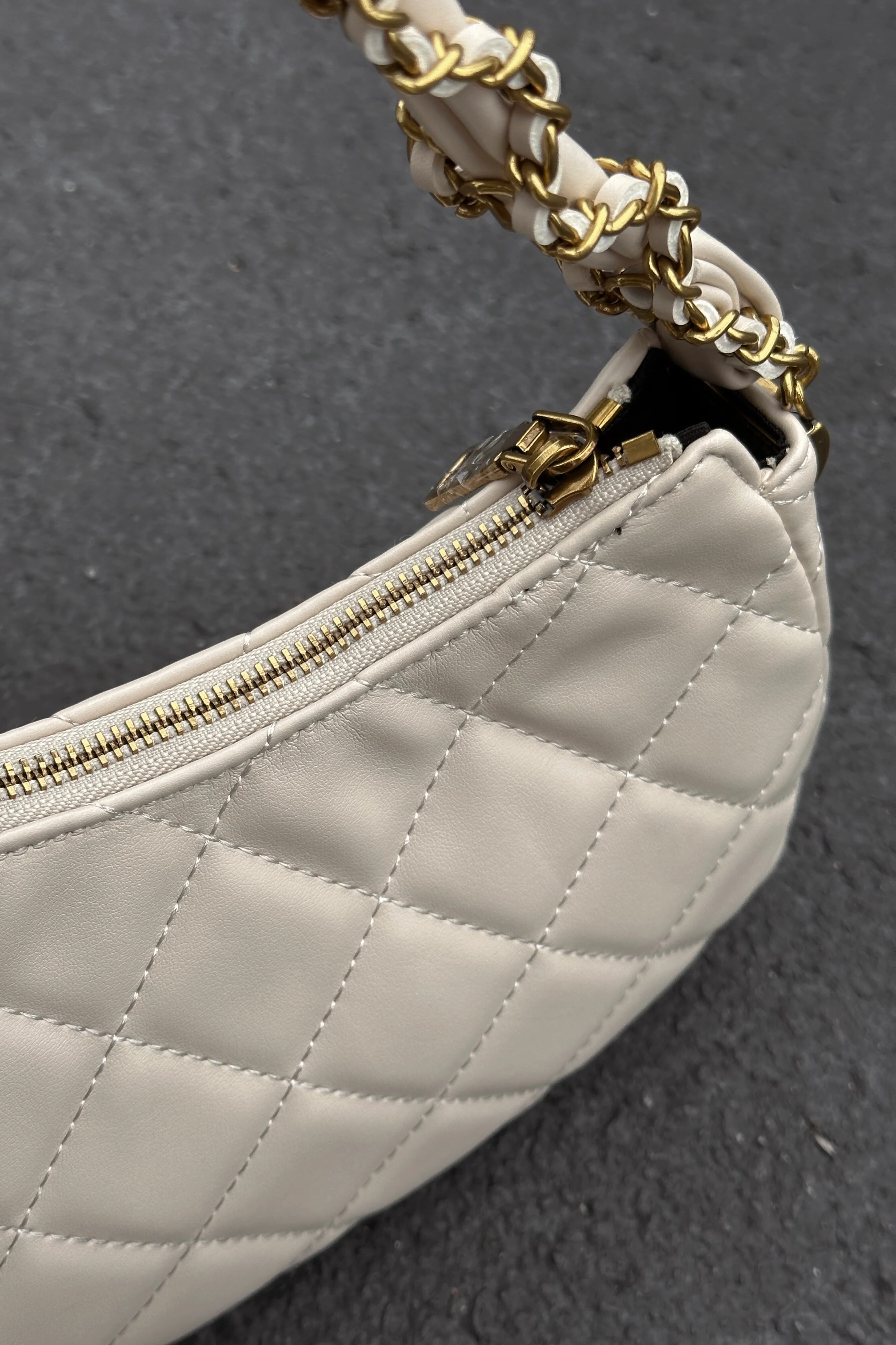 Ellie Cream & Gold Chain Purse