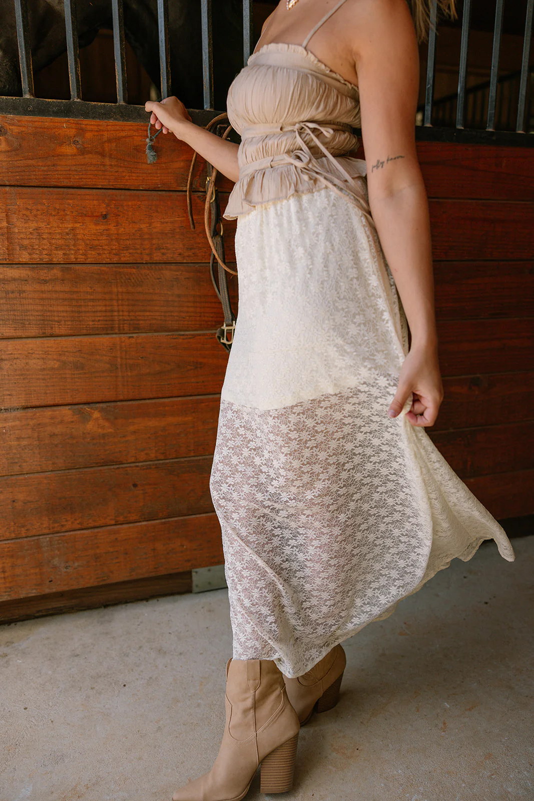 Ellie Cream Lace Midi Skirt - Image 4