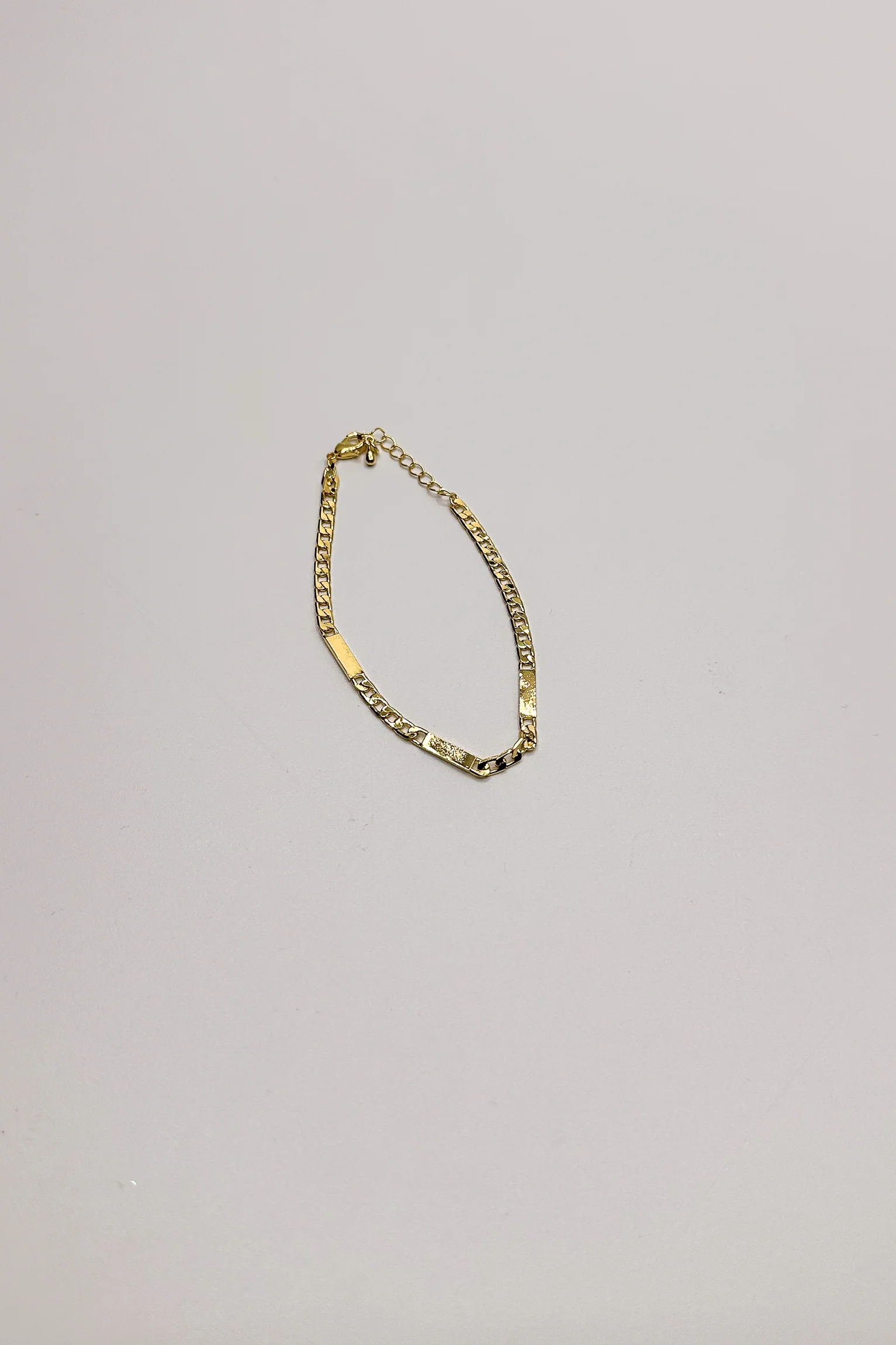Ellie Gold Dipped Chain Bracelet - Image 2