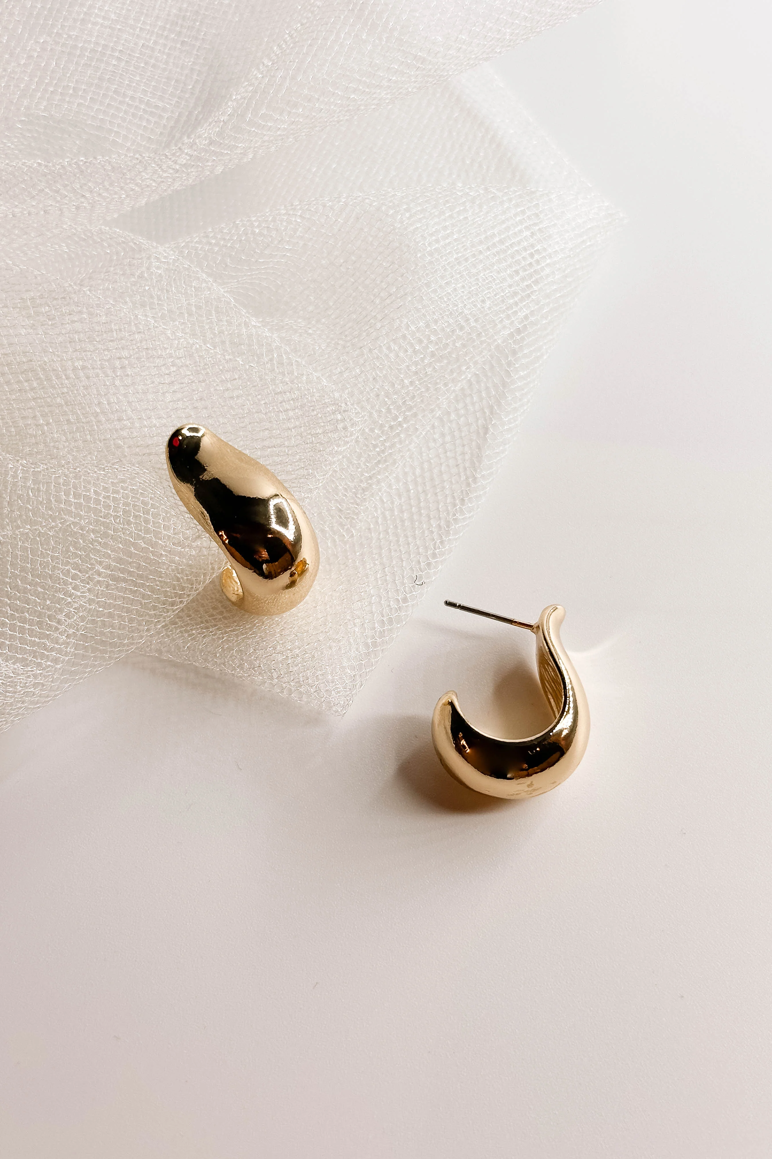 Ellis Gold Scooped Hoop - Image 3