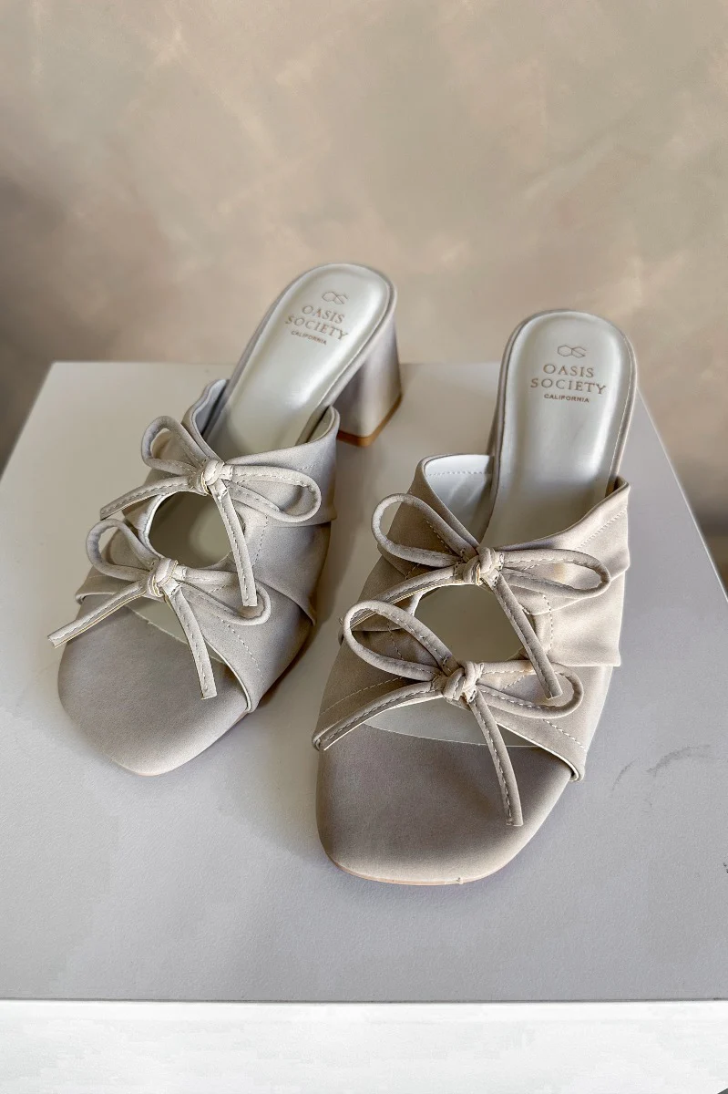 Emerald Light Grey Bow Ties Heel Sandal - Image 6