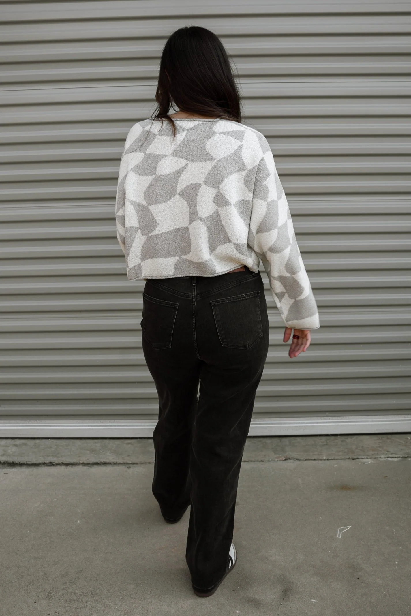Erica Grey & Cream Geometric Print Sweater - Image 6