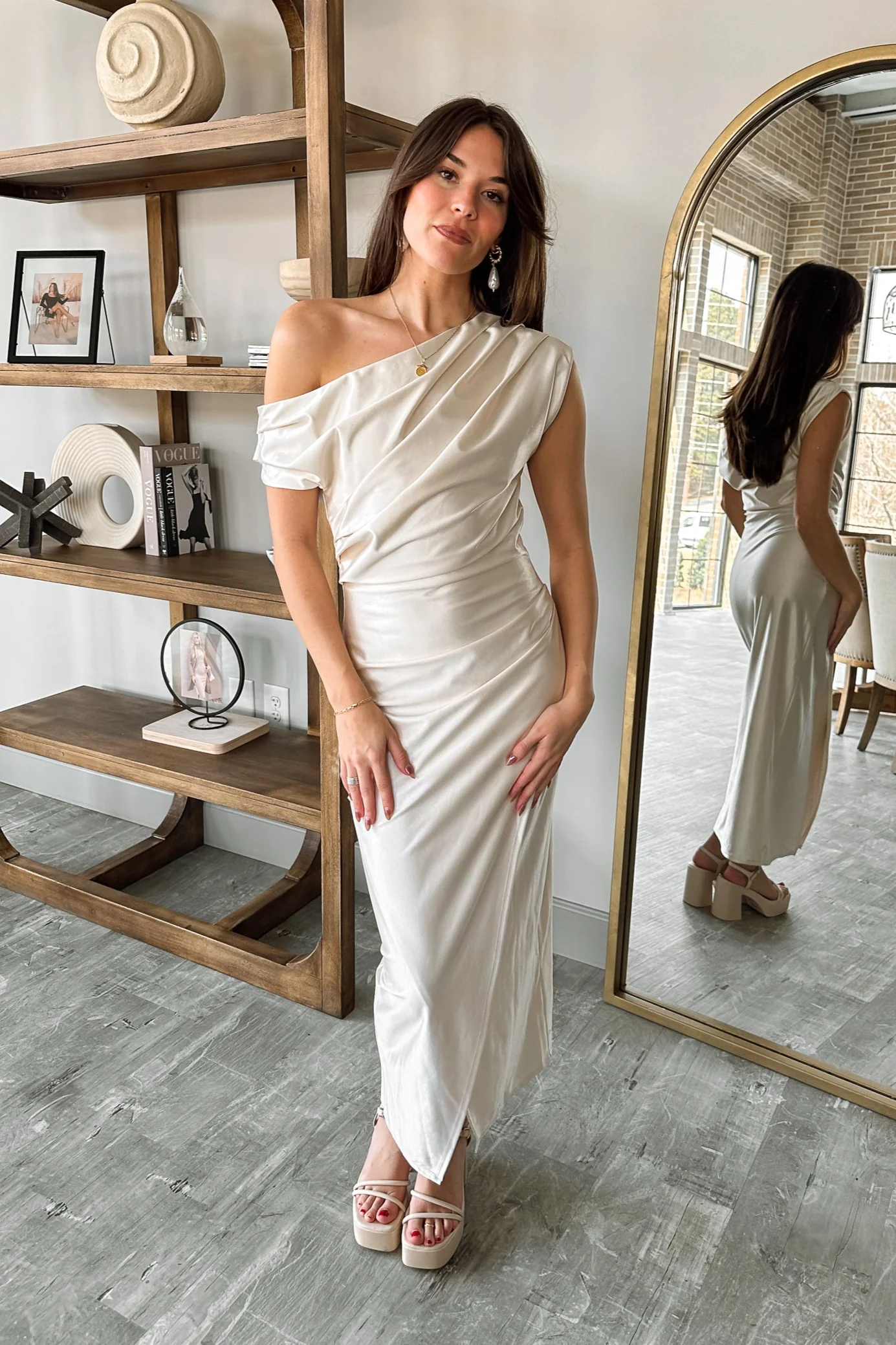Este Cream Satin One-Shoulder Maxi Dress - Image 5