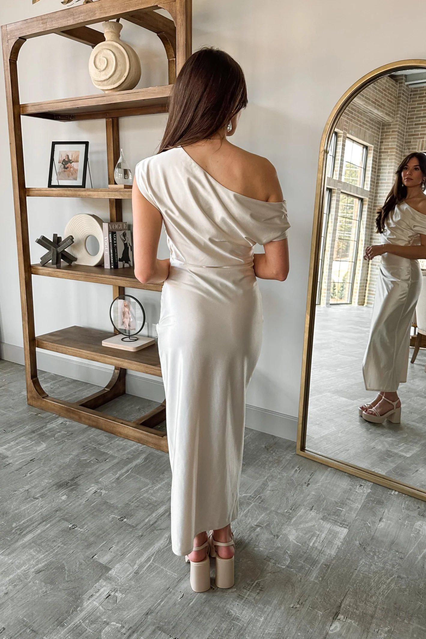 Este Cream Satin One-Shoulder Maxi Dress - Image 7