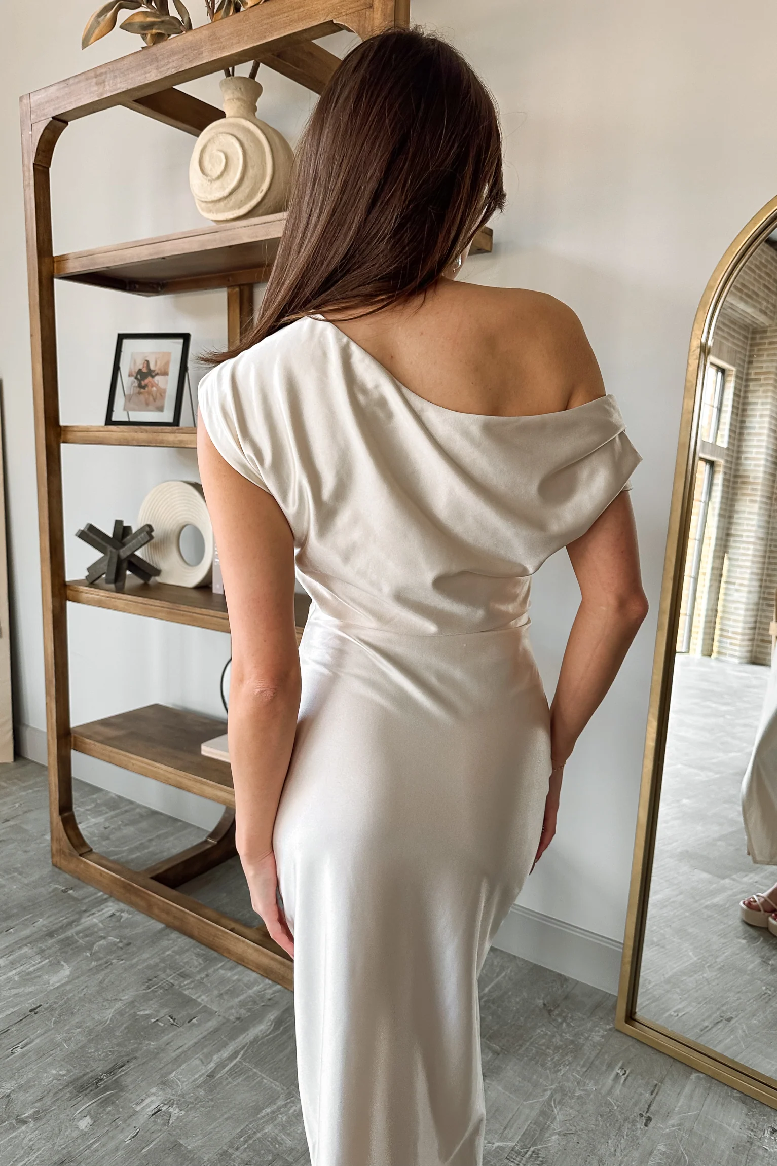 Este Cream Satin One-Shoulder Maxi Dress - Image 8