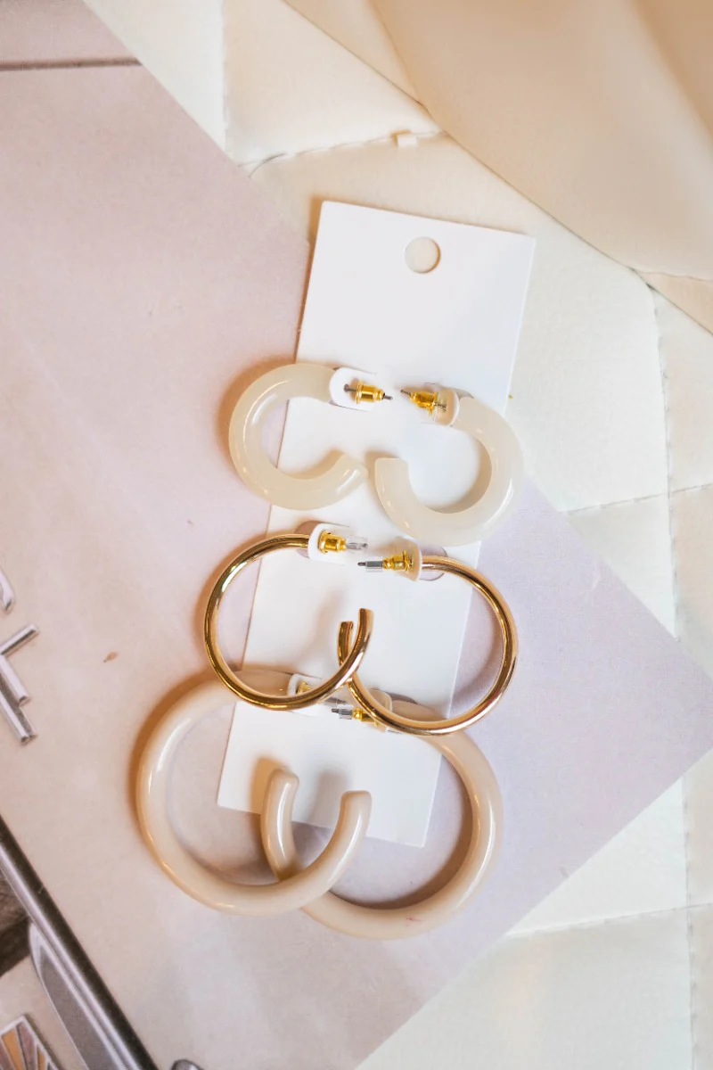 High Class Earring Set in White