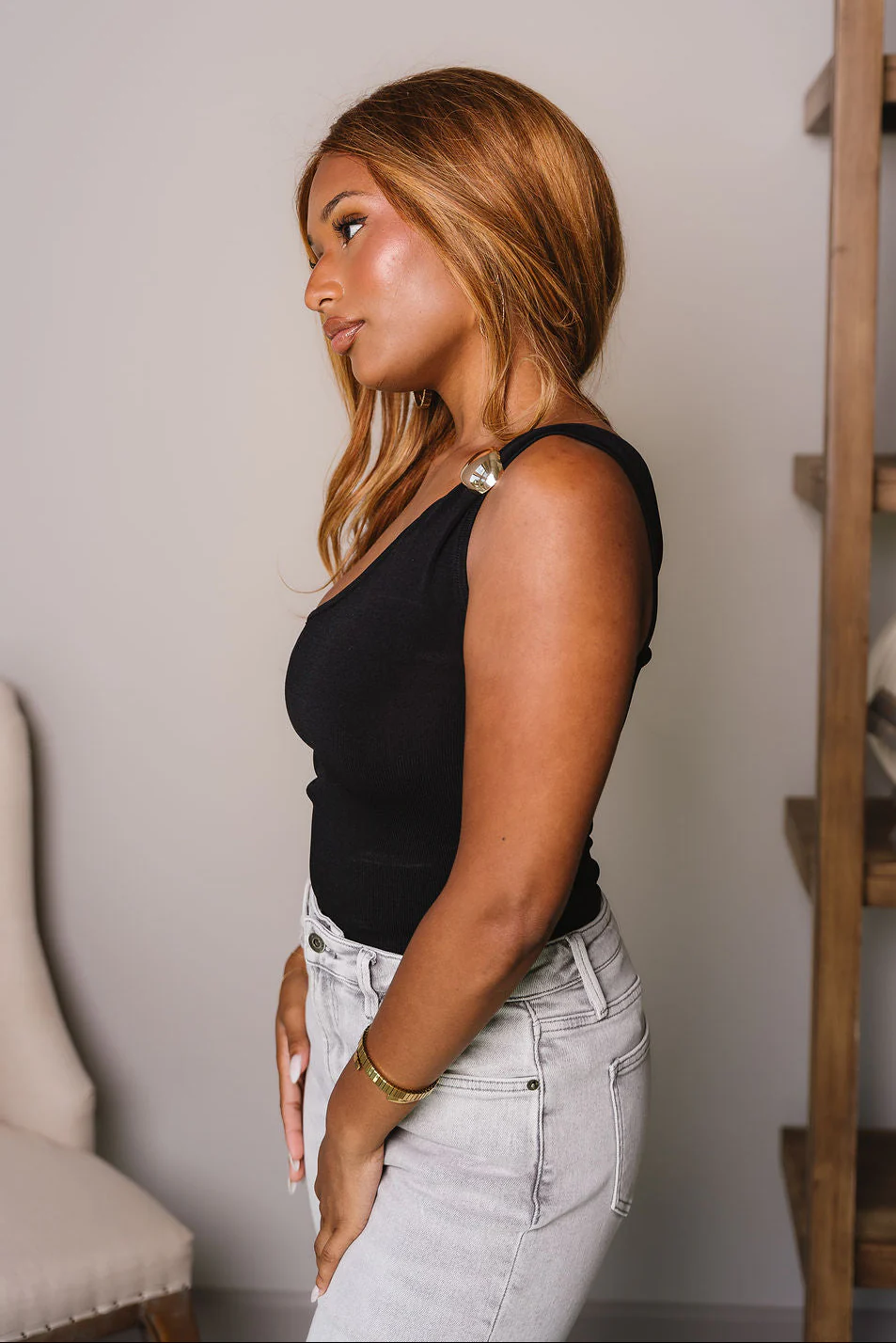 Eva Black & Gold One-Shoulder Tank - Image 7