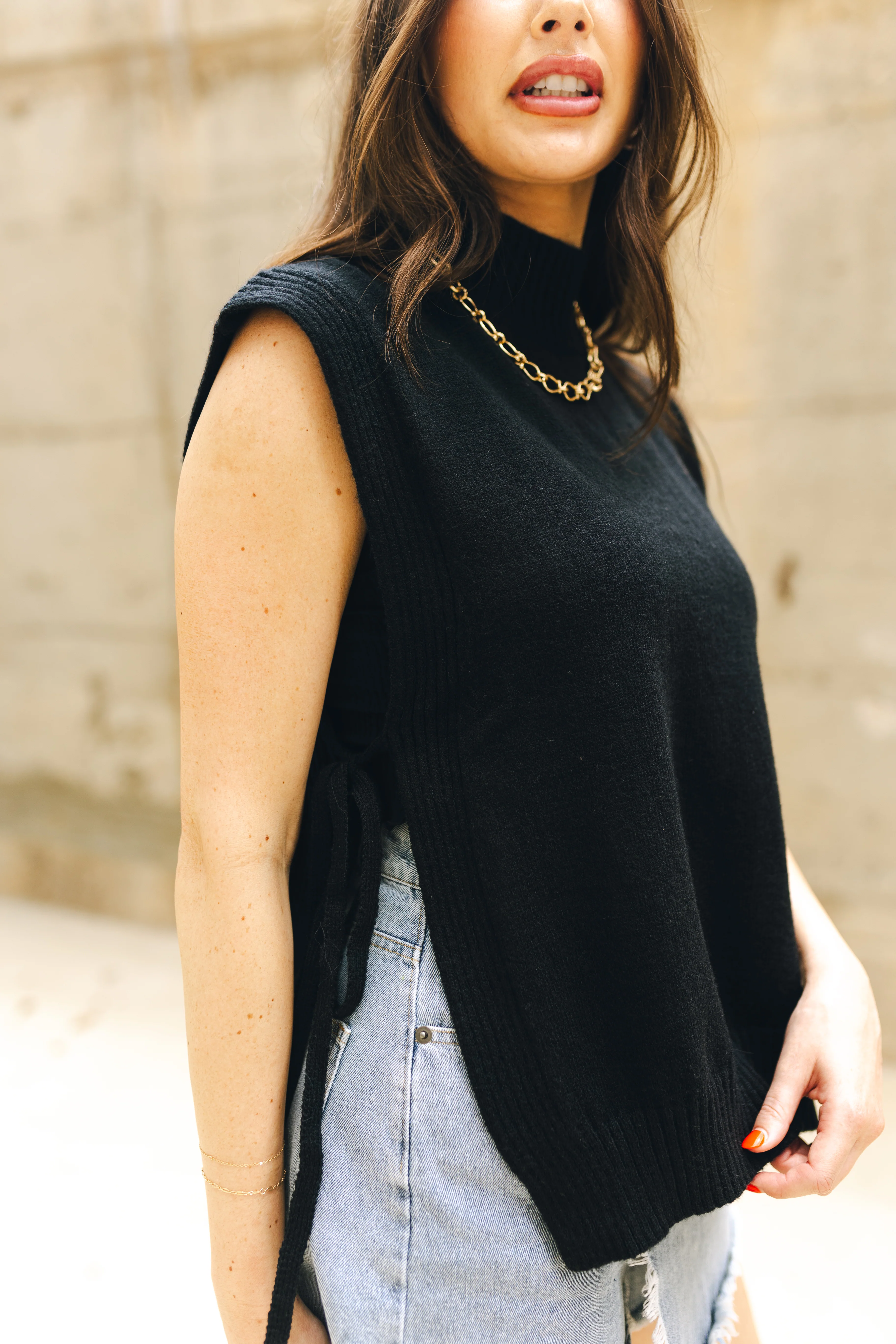 Evelynn Sleeveless Black Sweater - Image 5