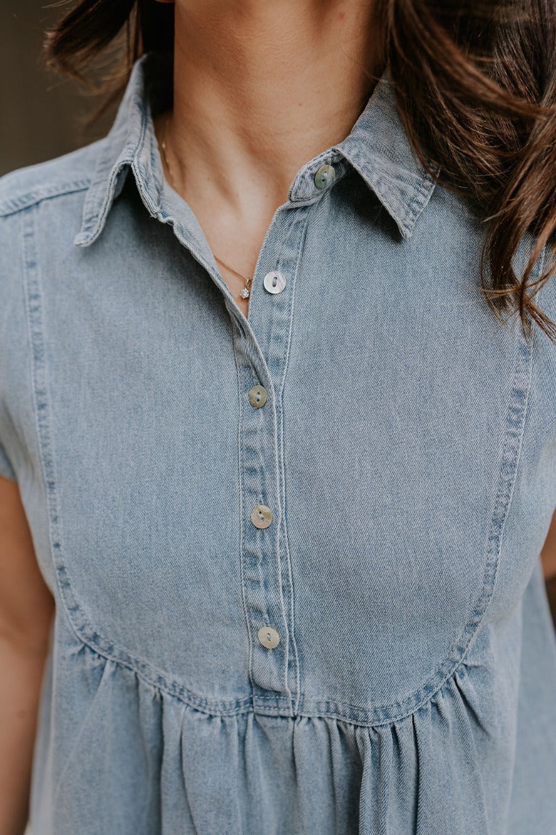 Everly Denim Short Sleeve Buttoned Dress - Image 6