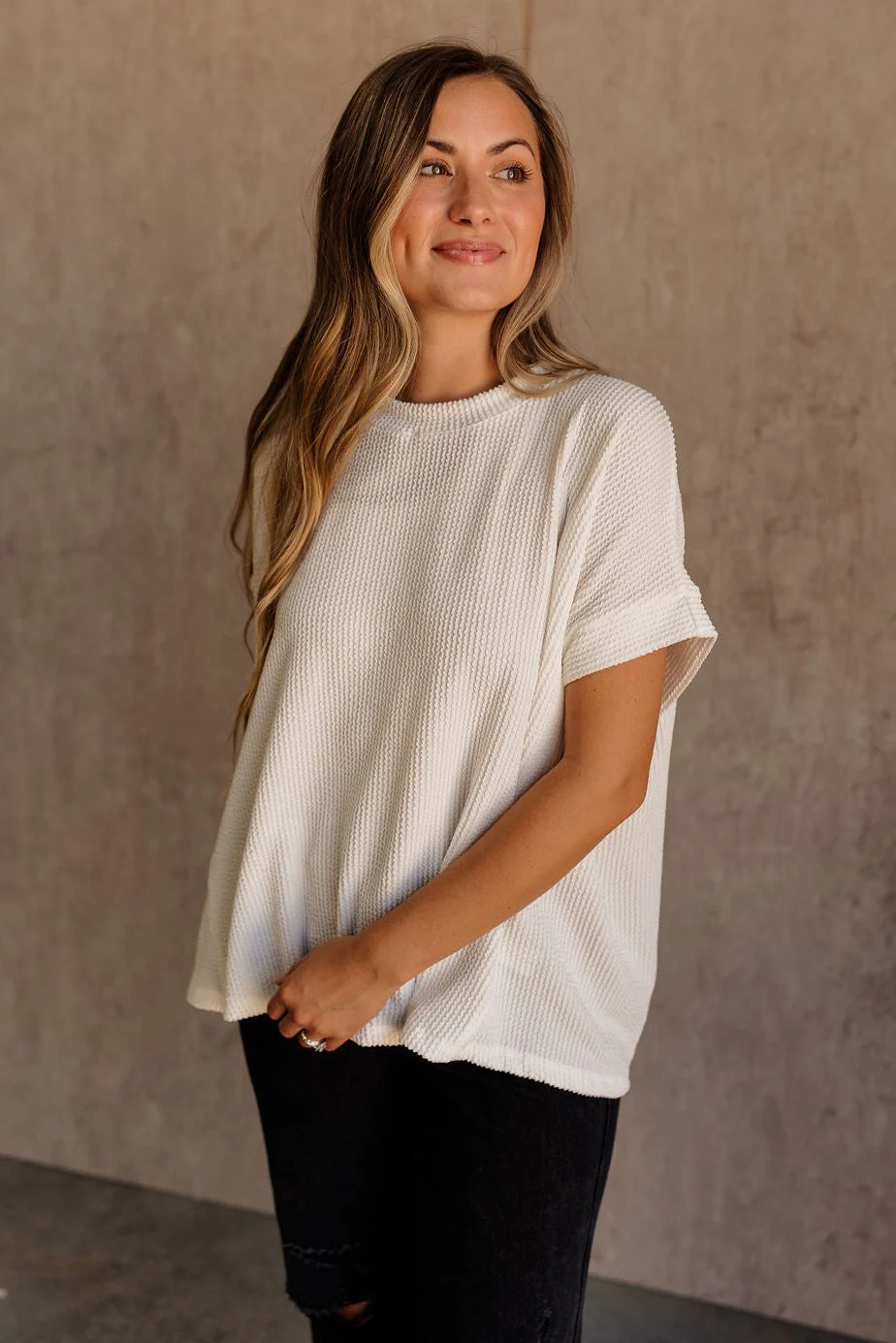 Everly Off White Ribbed Short Sleeve Top - Image 4