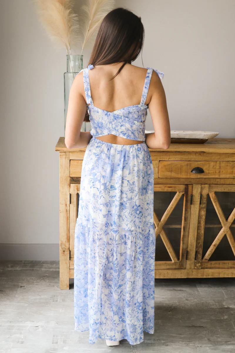 Floral Essence Maxi Dress - Image 5