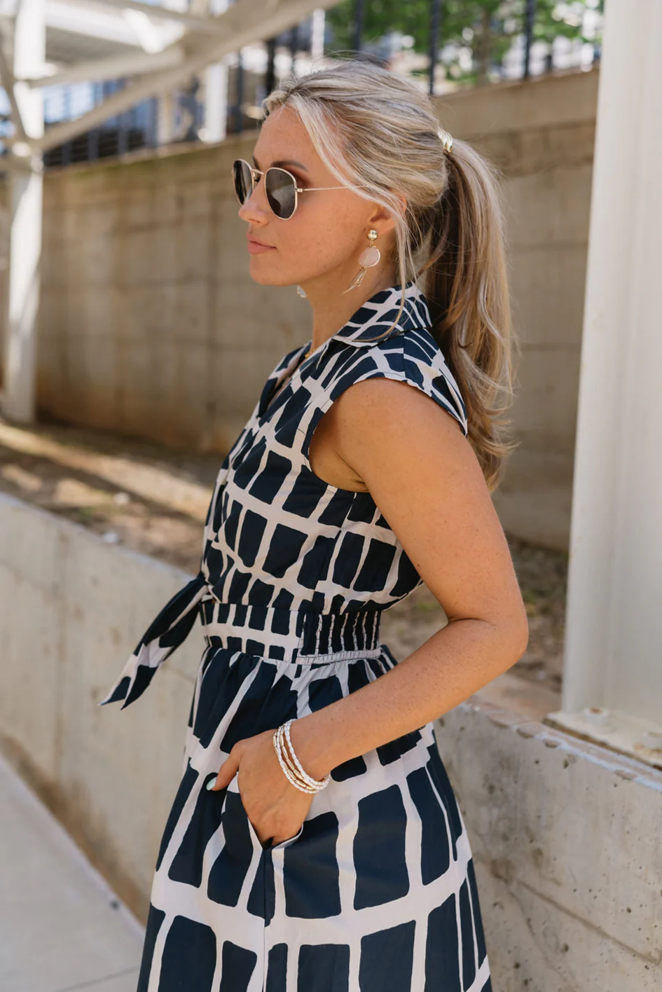 Gabriella Navy & Cream Front Tie Midi Dress - Image 3