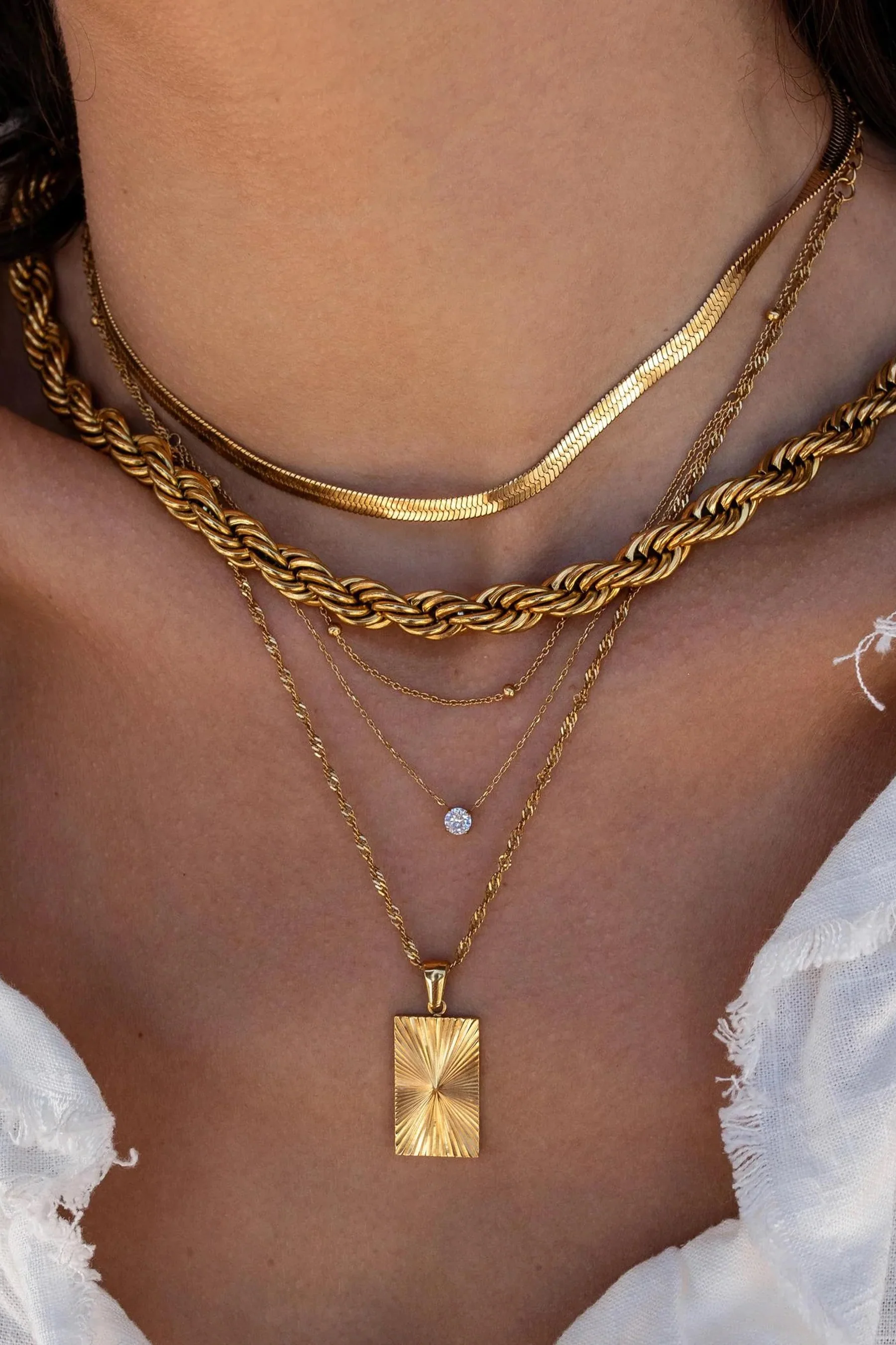 ALCO Getaway Gold Rhinestone Necklace
