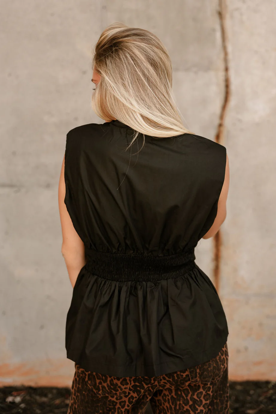 Gia Black & Gold Zip-Up Flare Tank - Image 4