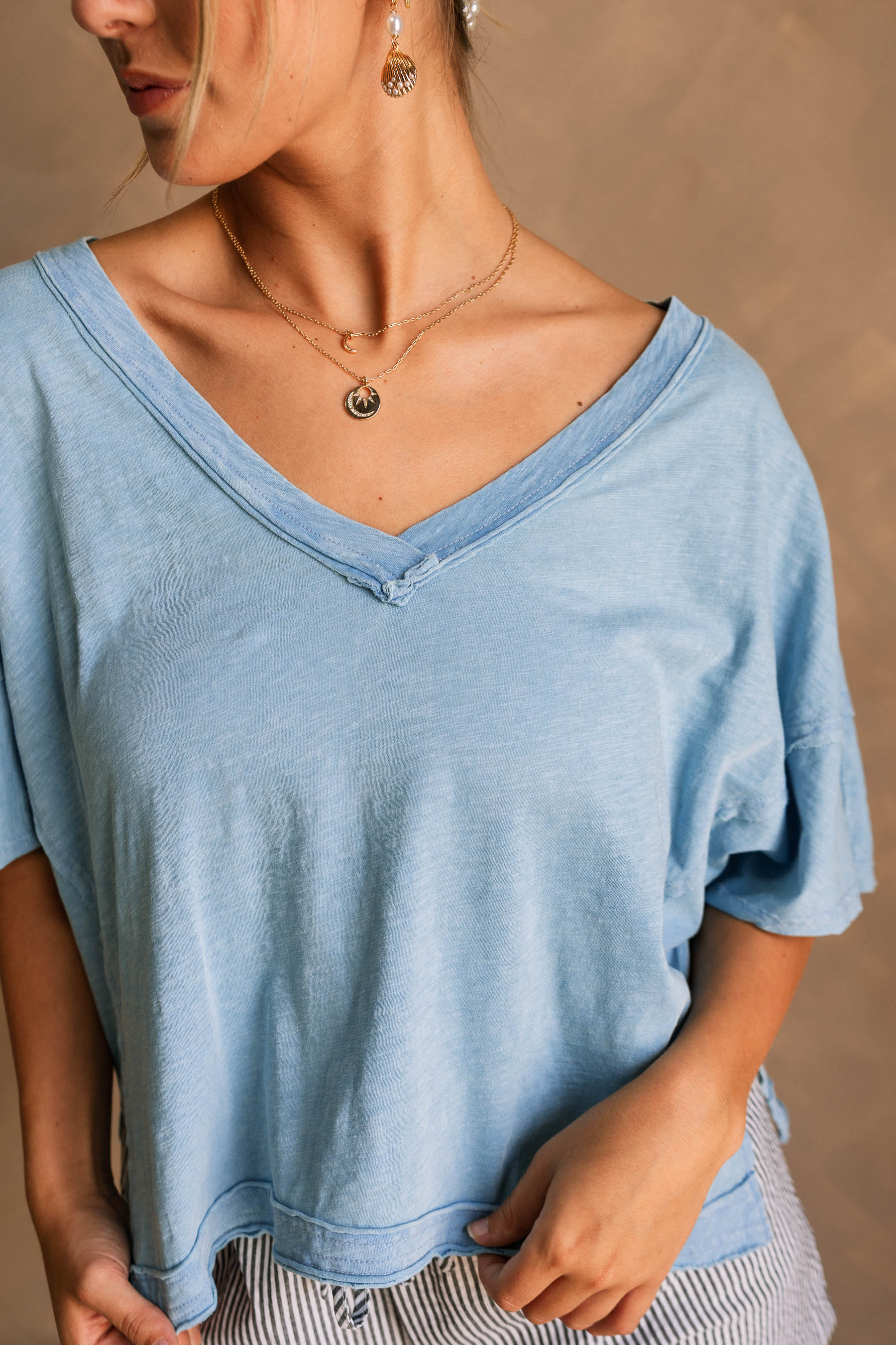 Harlow Blue V-Neckline Short Sleeve Top - Image 2