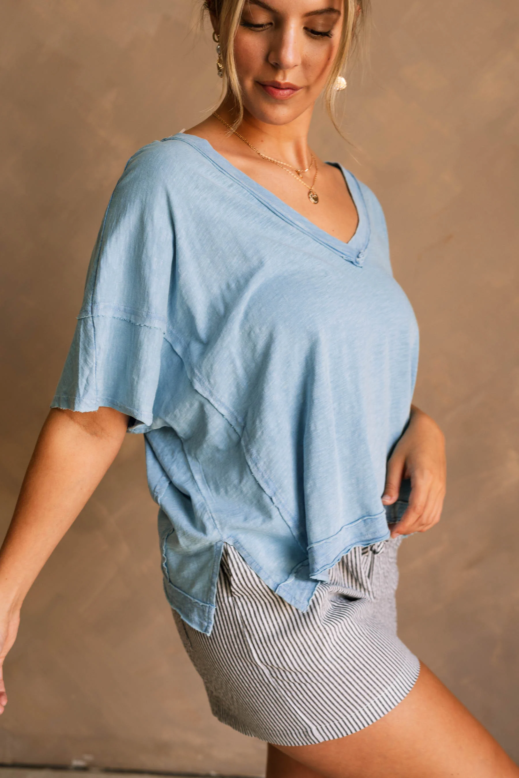 Harlow Blue V-Neckline Short Sleeve Top - Image 3