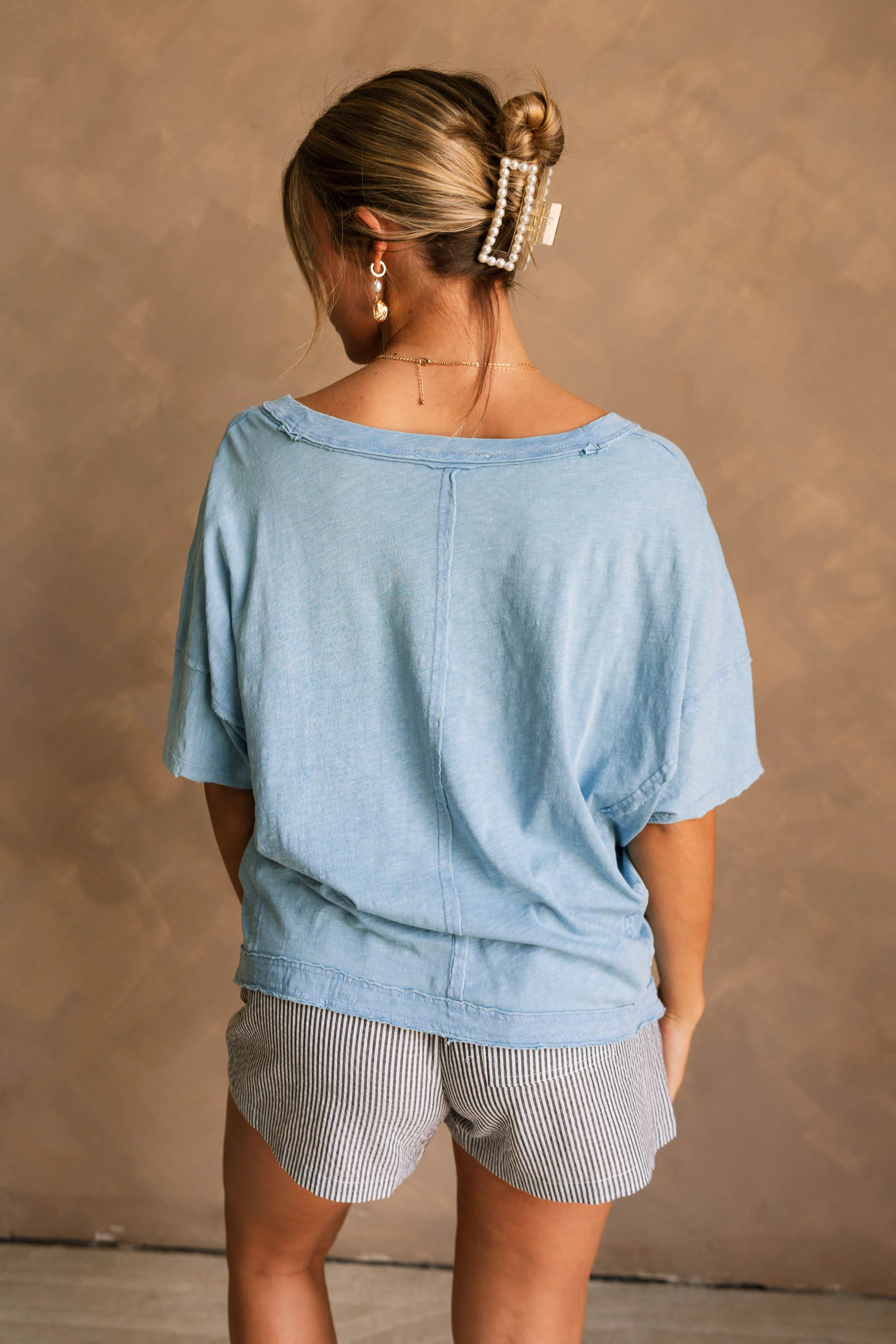 Harlow Blue V-Neckline Short Sleeve Top - Image 4