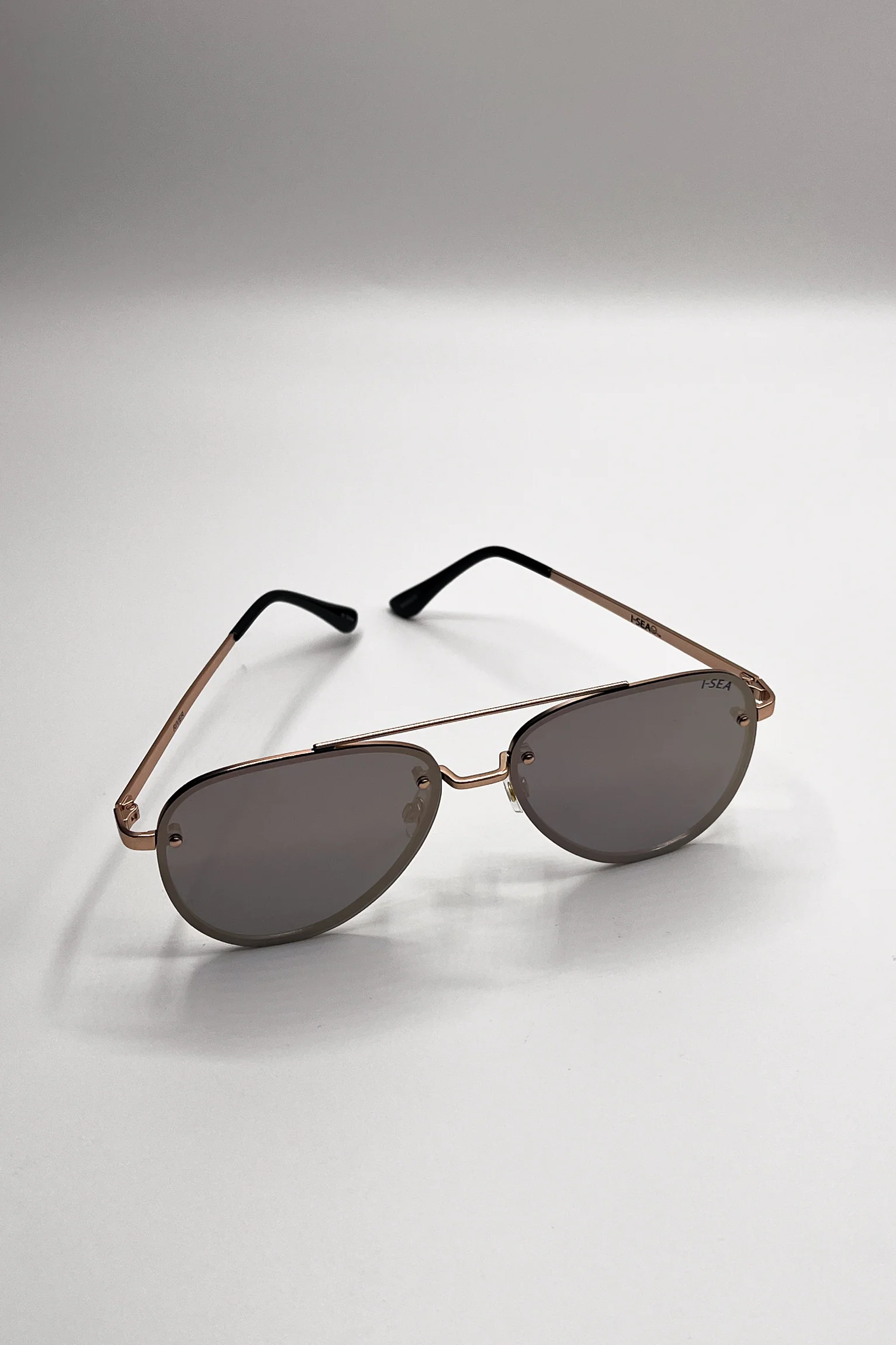 I-SEA: River Rose Gold Polarized Sunglasses - Image 2