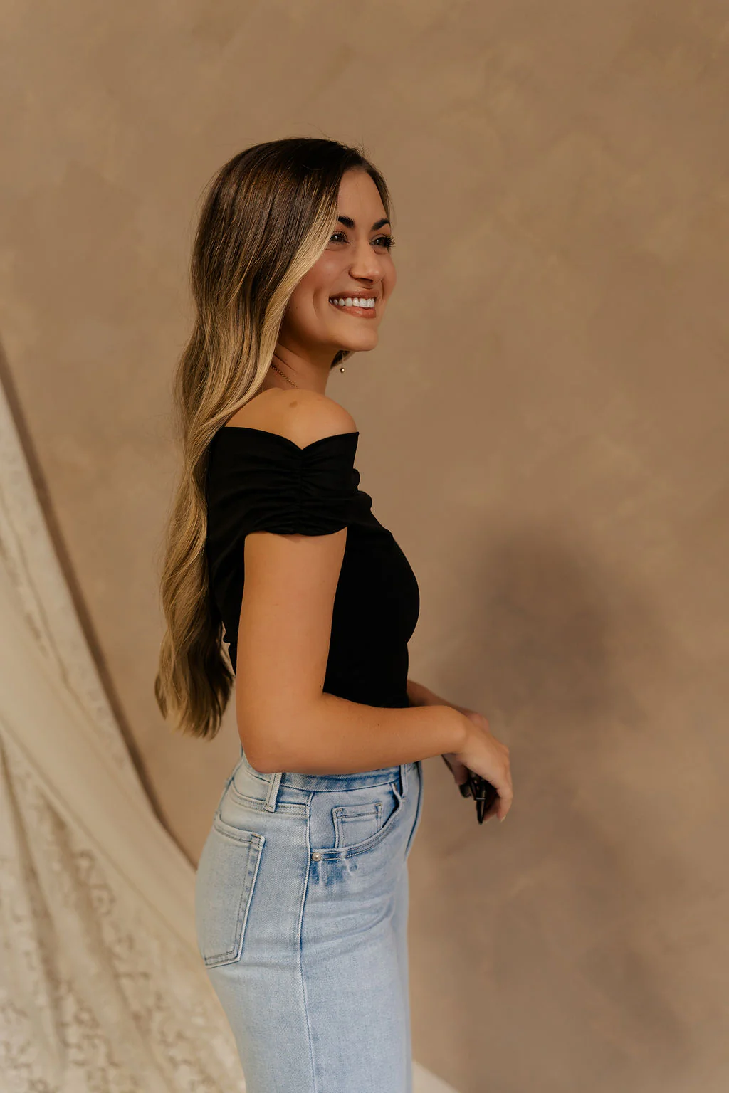 Isabella Off The Shoulder Cropped Top - Image 4