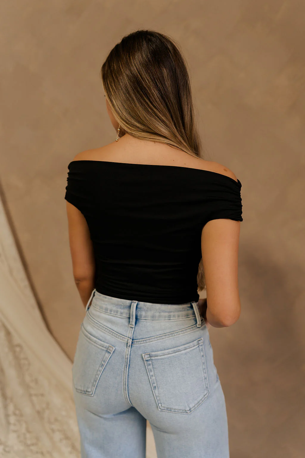 Isabella Off The Shoulder Cropped Top - Image 6