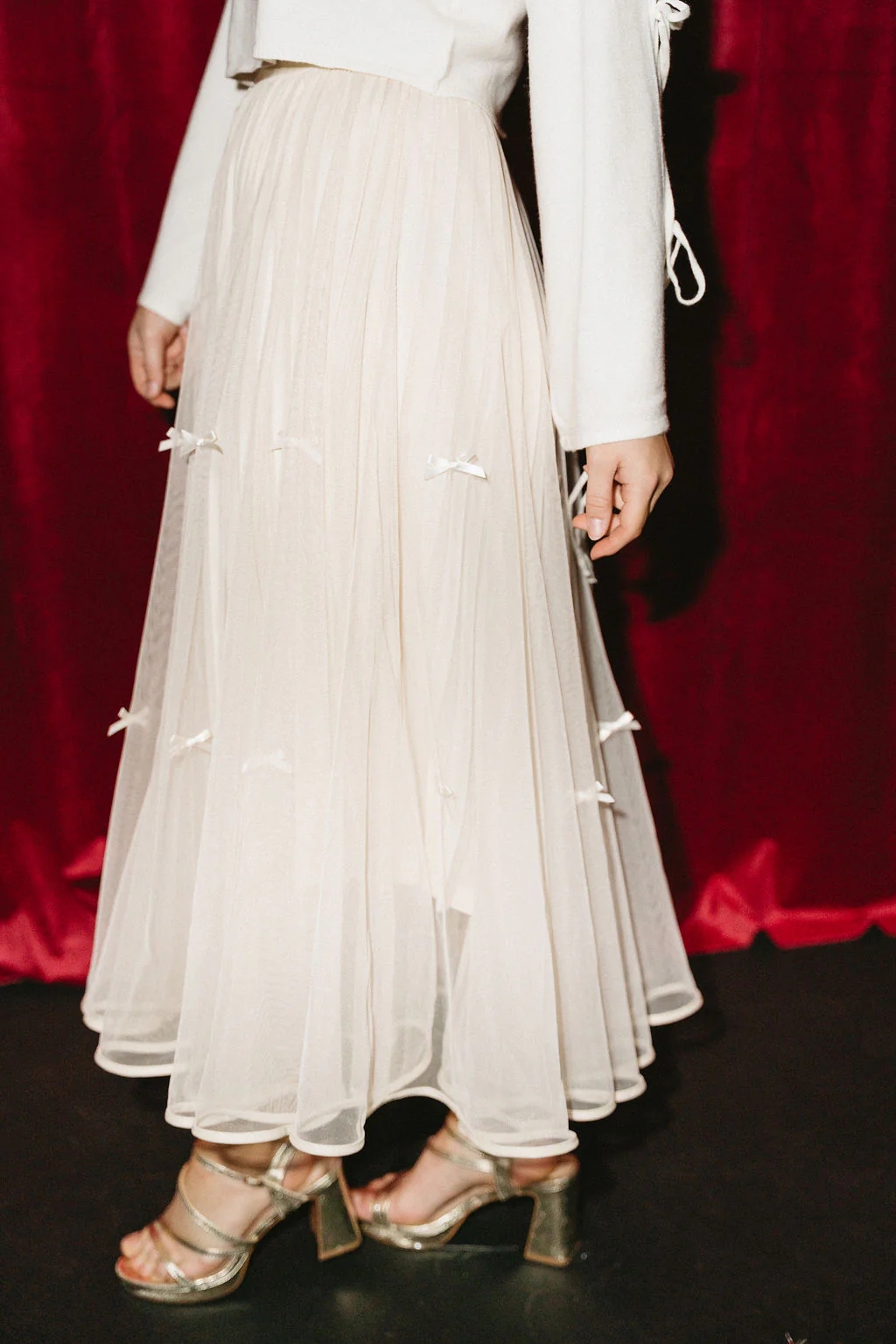 Ivy Cream Mesh Bow Midi Skirt - Image 5