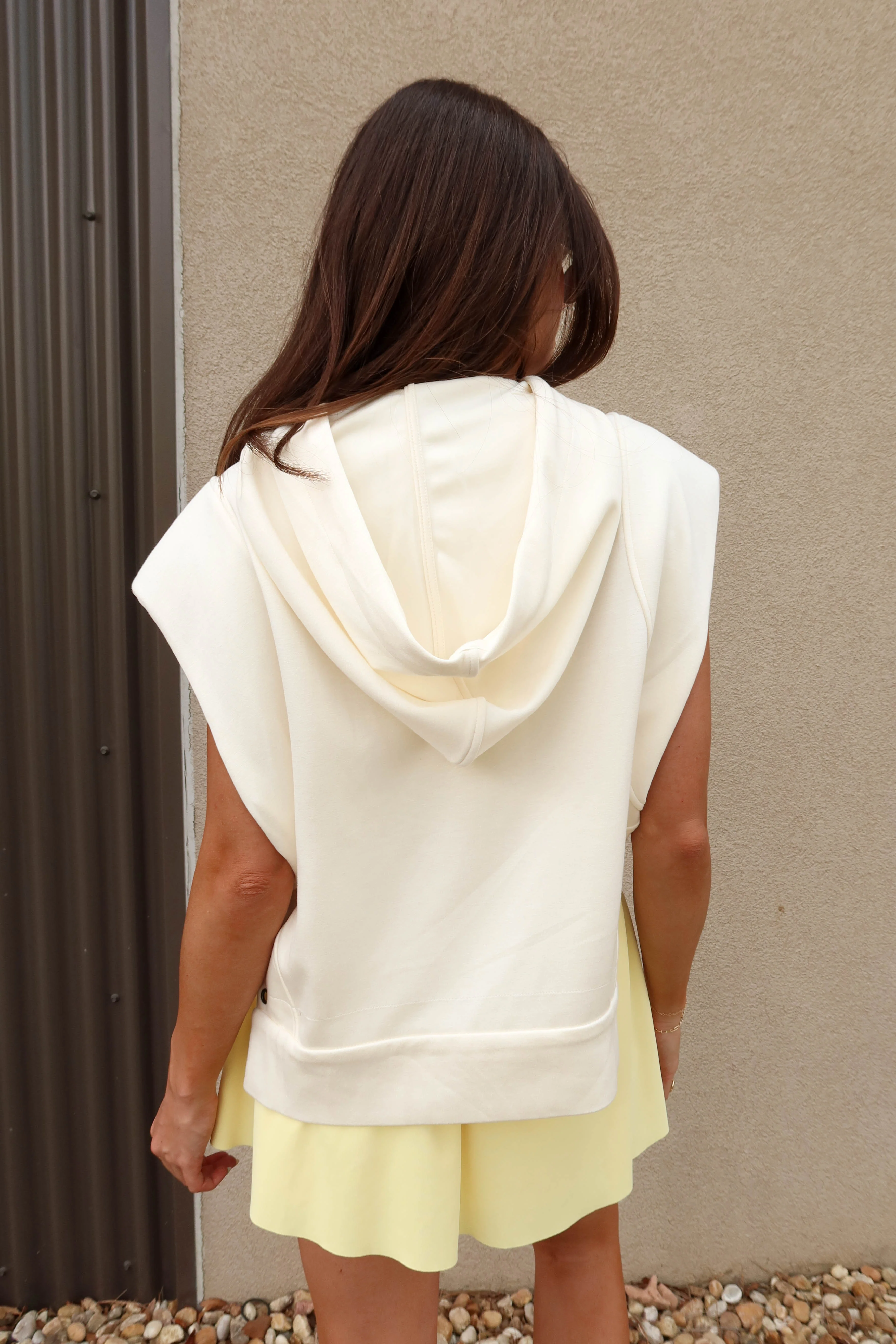 Izzy Off White Sleeveless Hoodie - Image 2