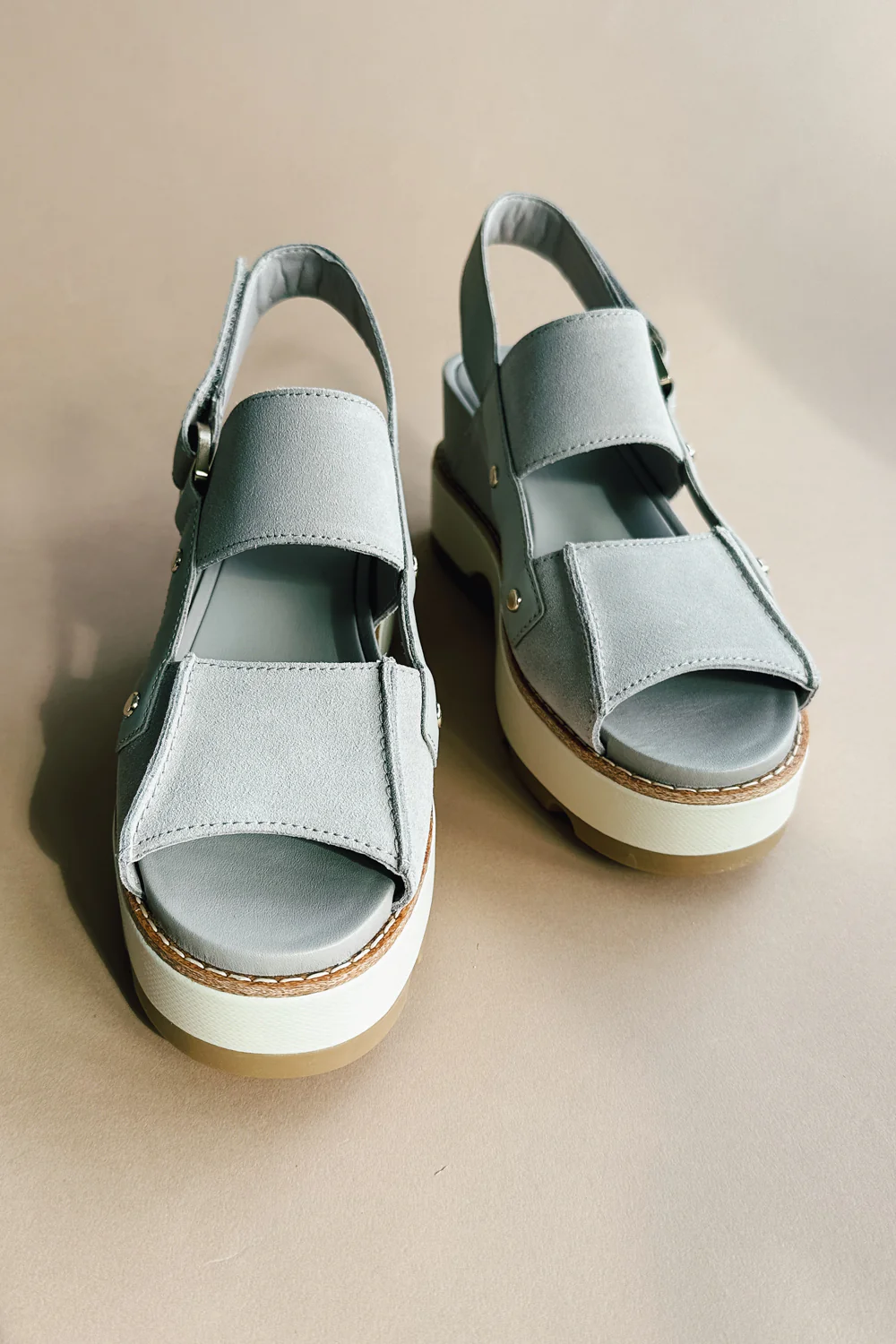 Sorel Joanie IV Wedge Crushed Clay & Gum Sandal - Image 2