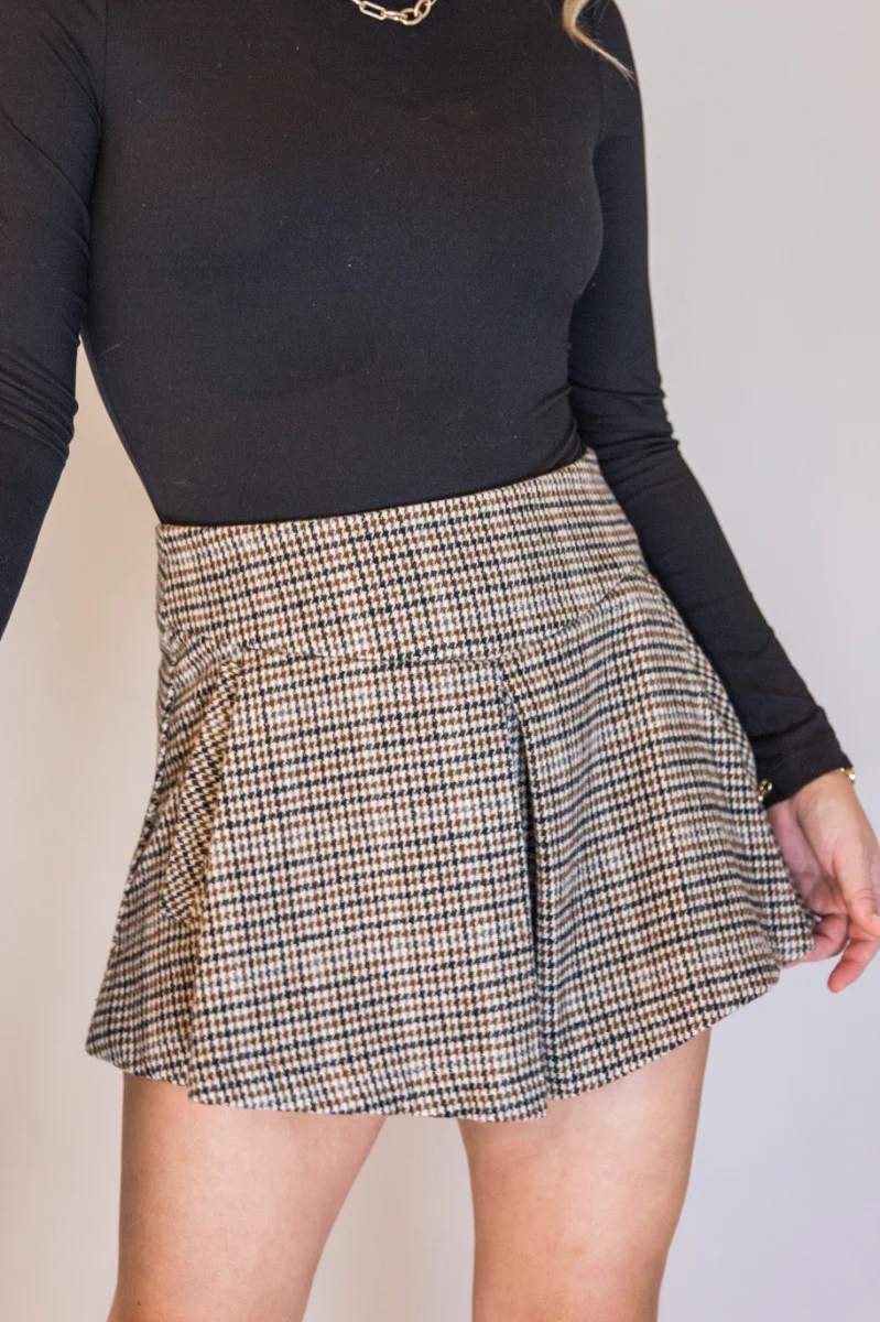 Joanna Houndstooth Flare Shorts - Image 6