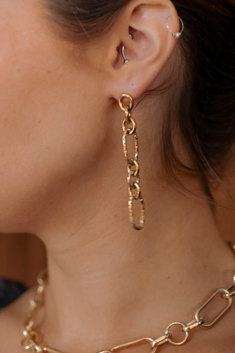 Juliette Gold Chain Link Earrings - Image 3