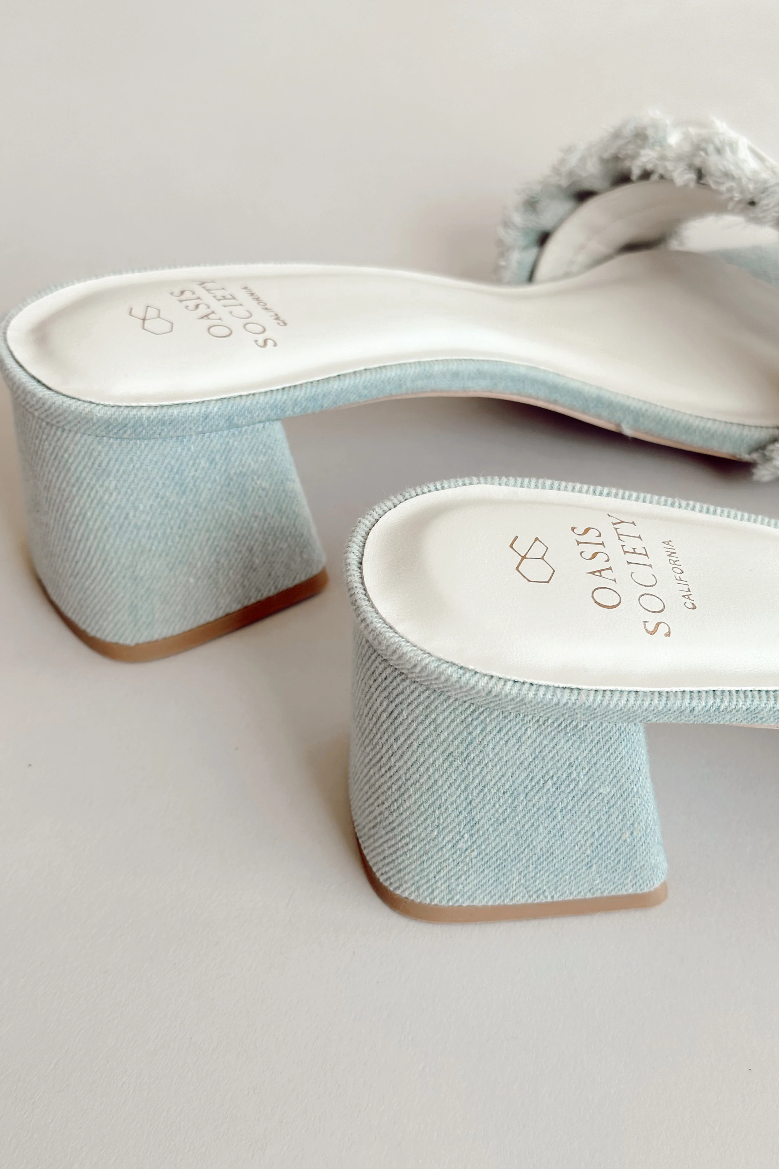 Julissa Light Denim Bow Slide Heel - Image 4