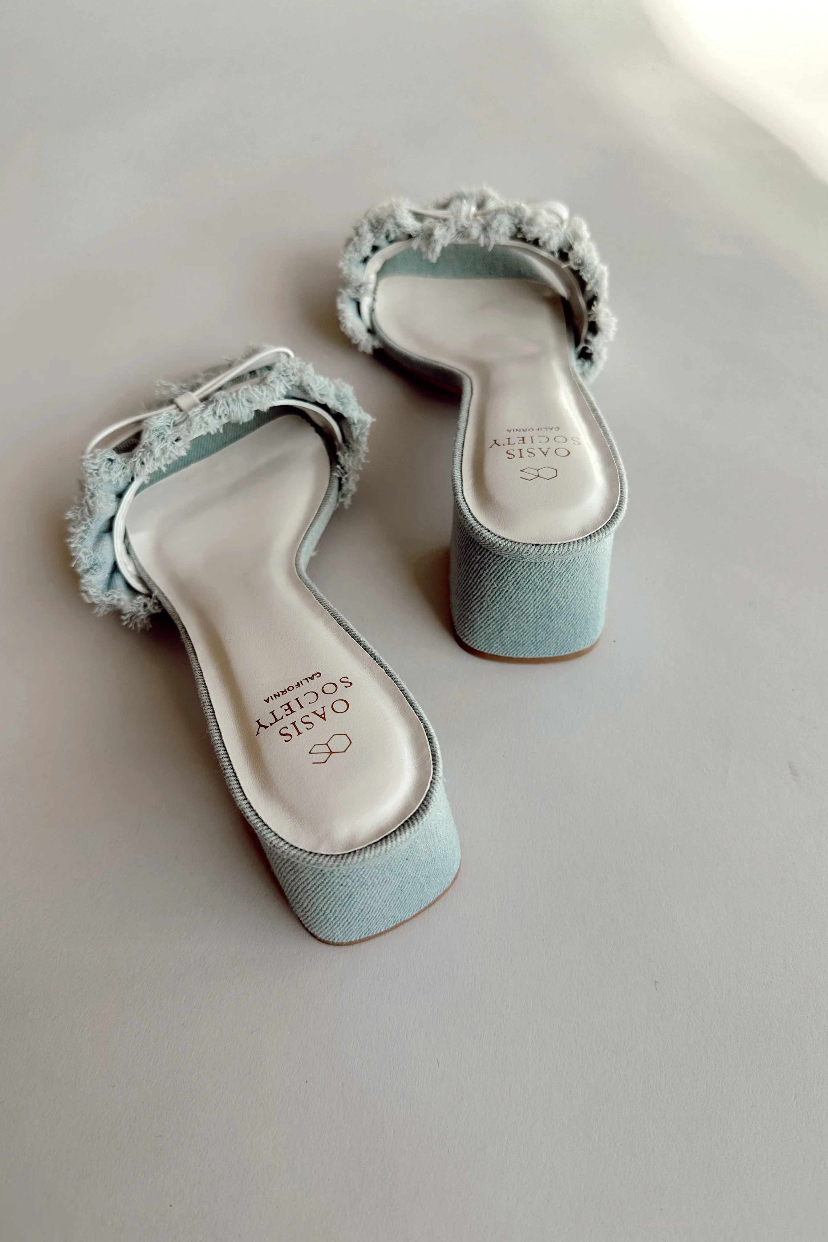 Julissa Light Denim Bow Slide Heel - Image 5