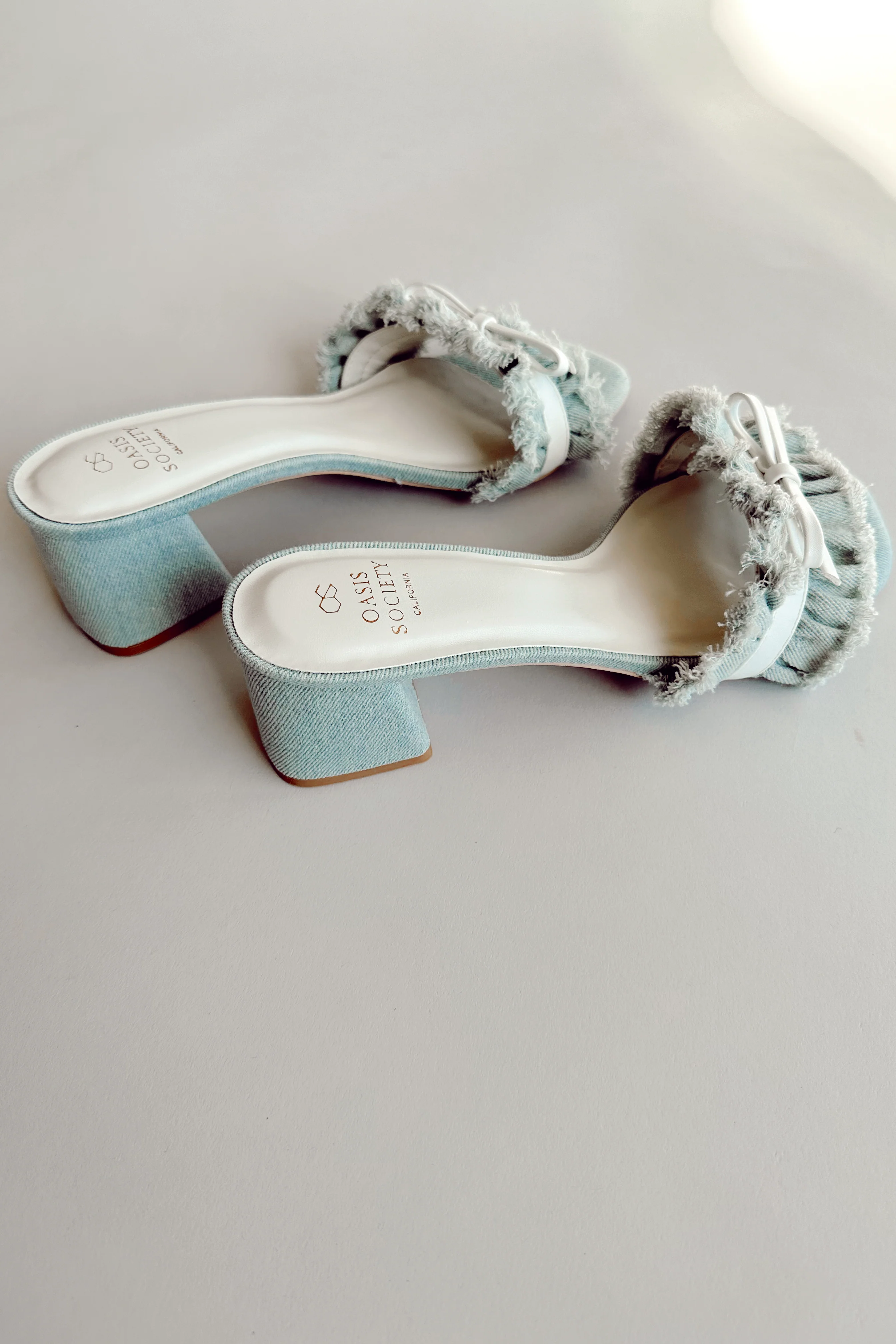 Julissa Light Denim Bow Slide Heel - Image 9