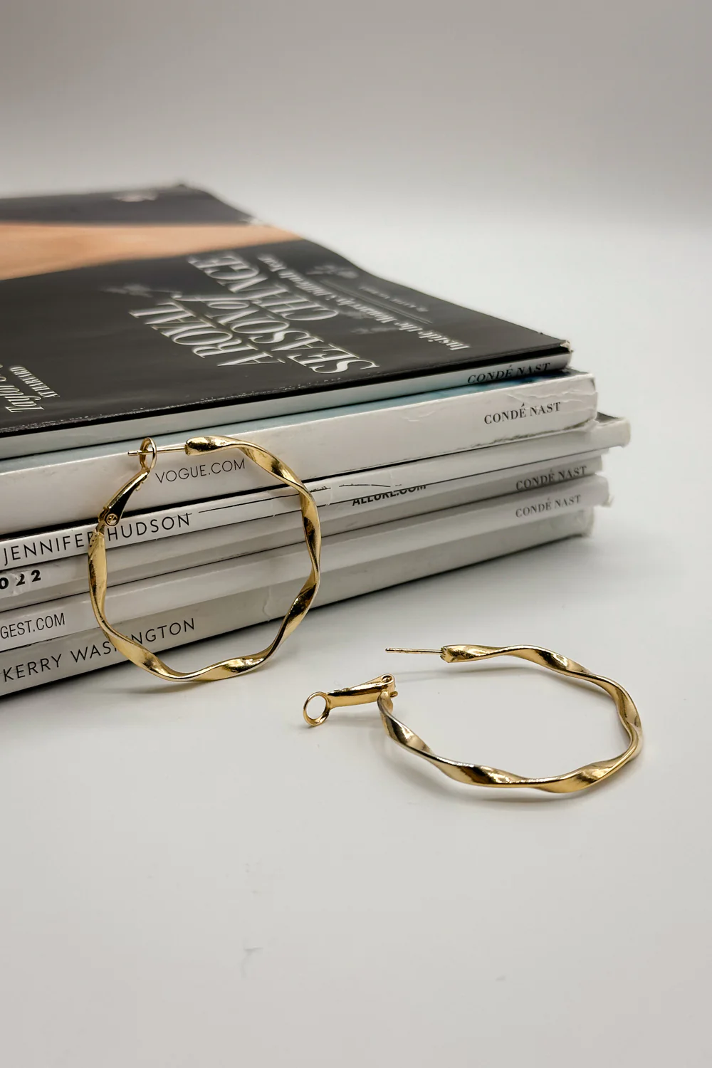 Justine Gold Wave Closed Hoops Earring