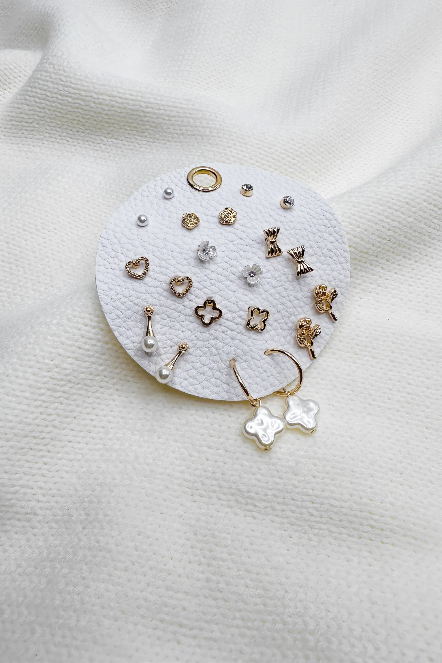 Kai Pearl & Gold Flower Stud Earring Set - Image 2