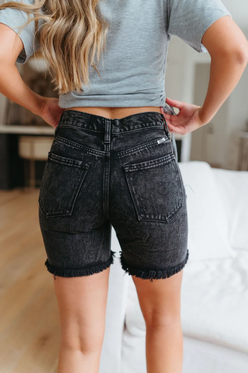 KanCan: Teagan Mid-Thigh Denim Shorts - Image 3