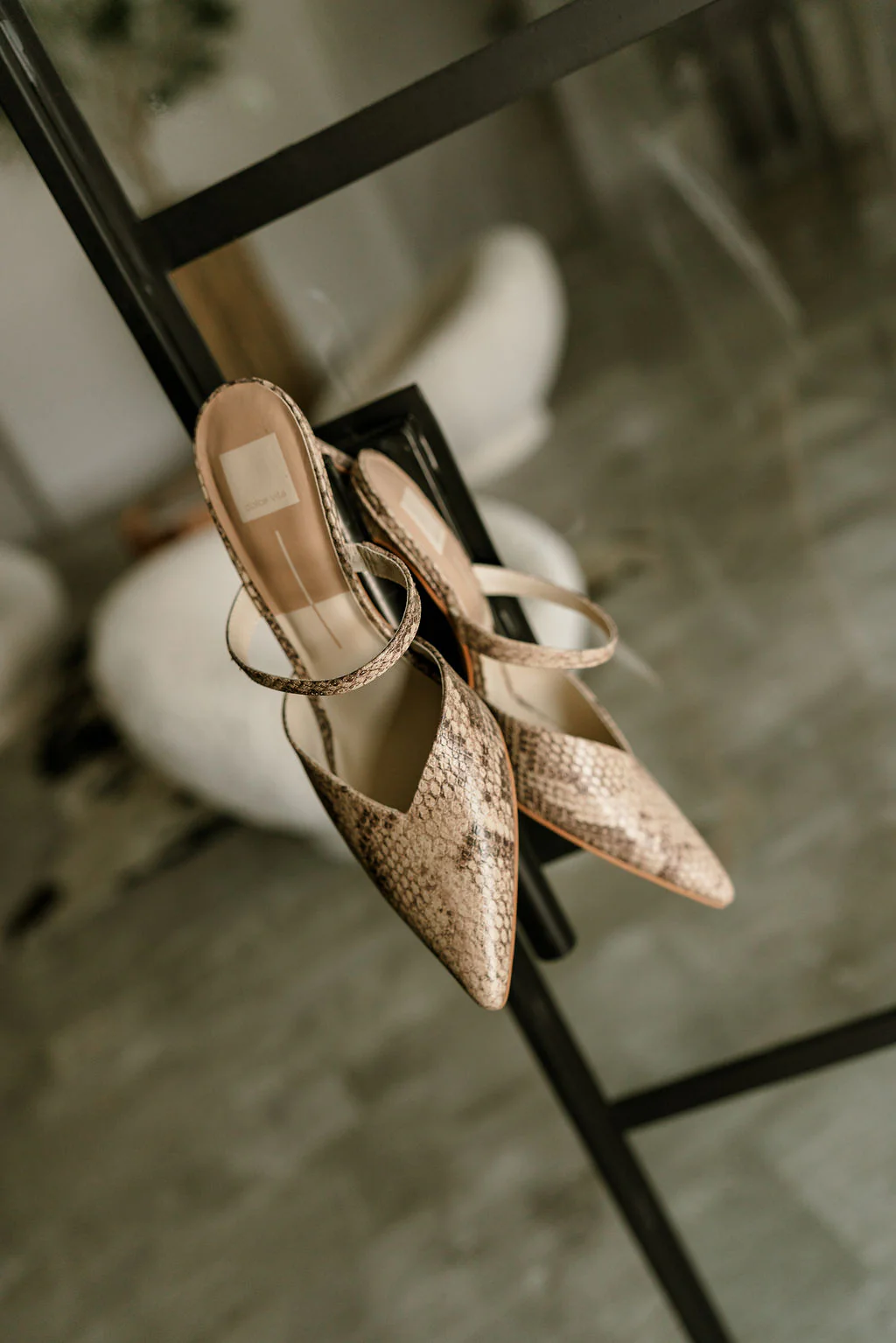 Dolce Vita Kanika Sand Embossed Leather Heel - Image 3