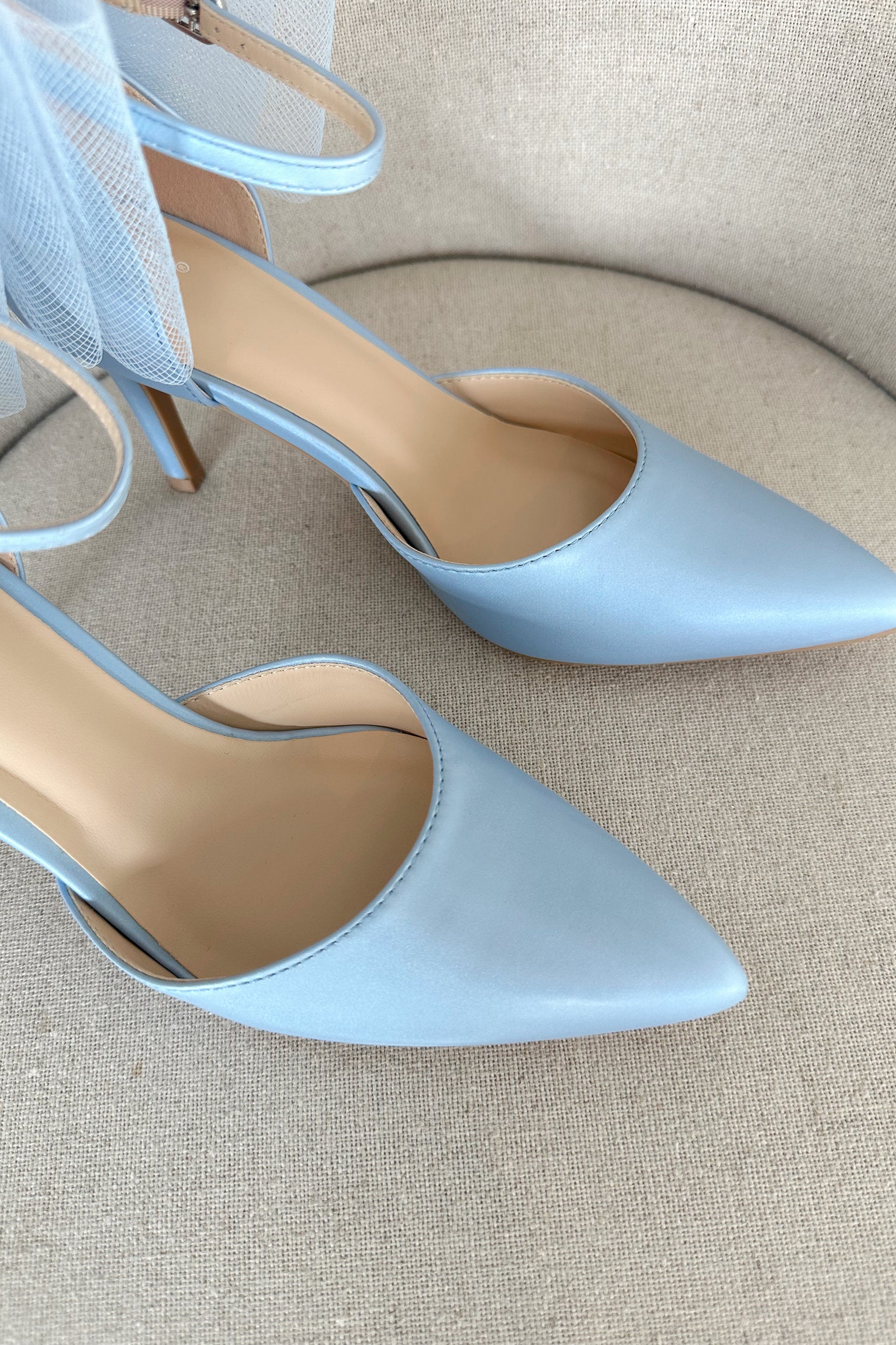 Karmen Blue Bow Pointed Toe Heel - Image 6