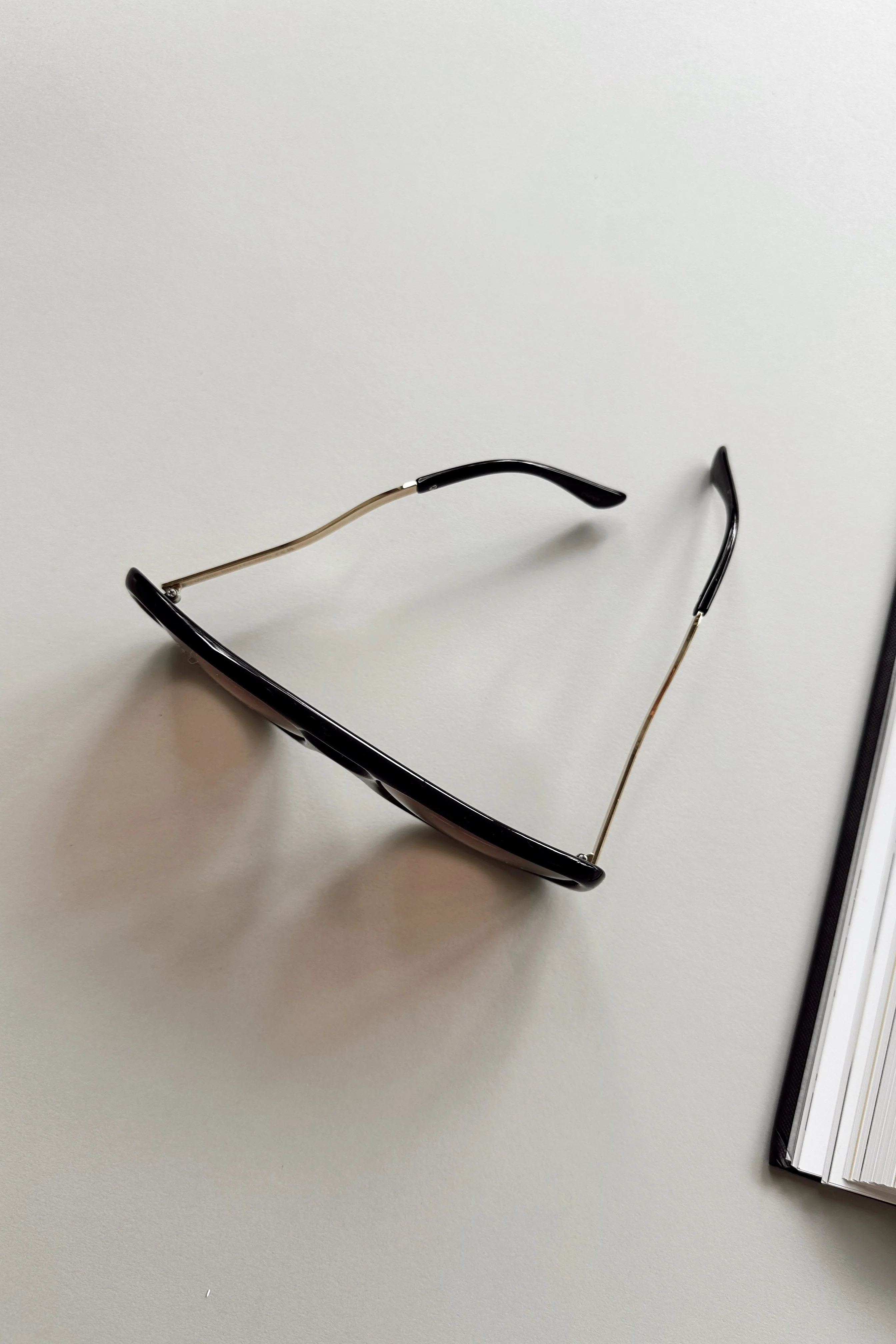 Kennedy Sunglasses in Black & Brown - Image 5