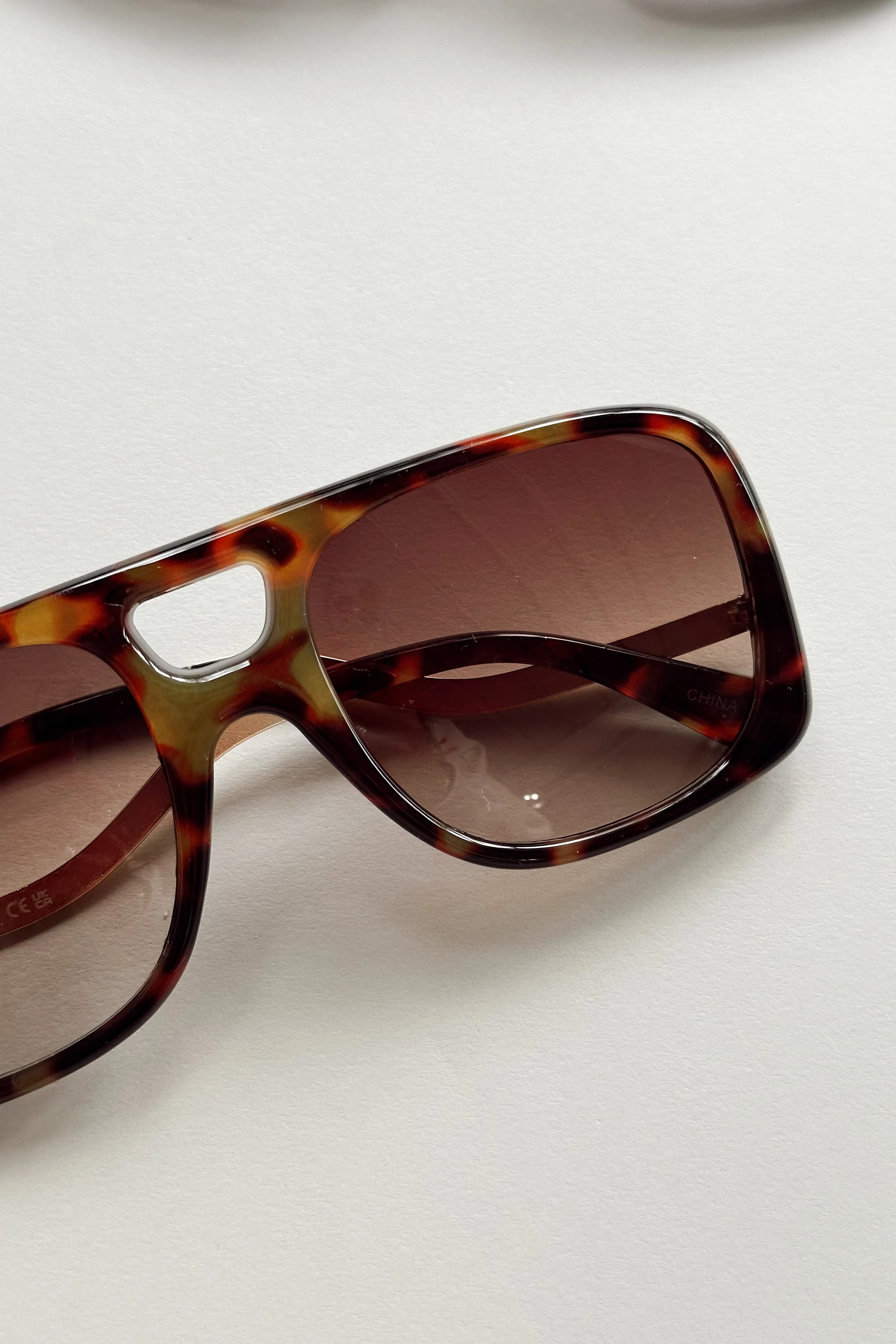 Kennedy Sunglasses in Dark Tortoise