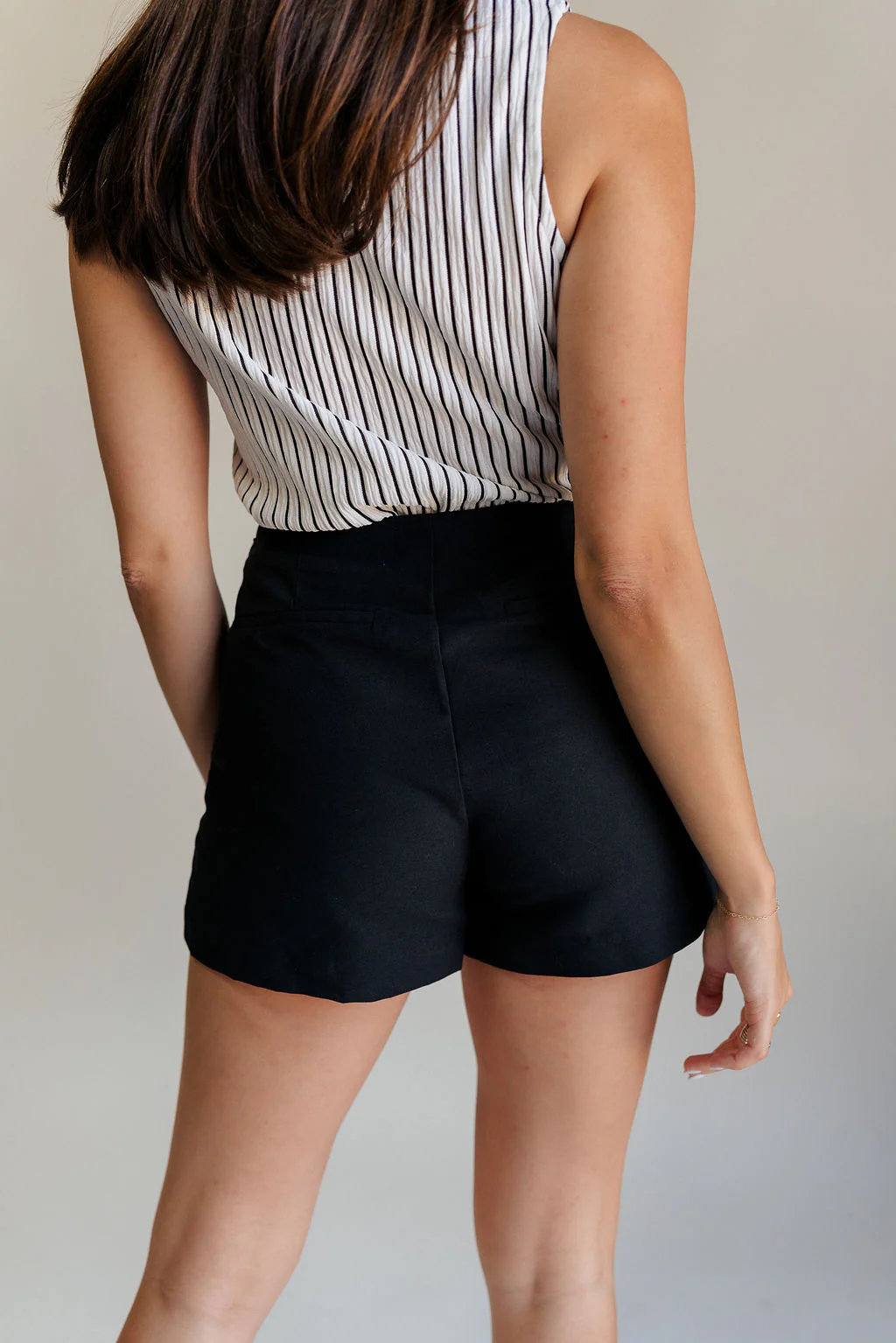 Kyla Asymmetrical Hem Skort - Image 10