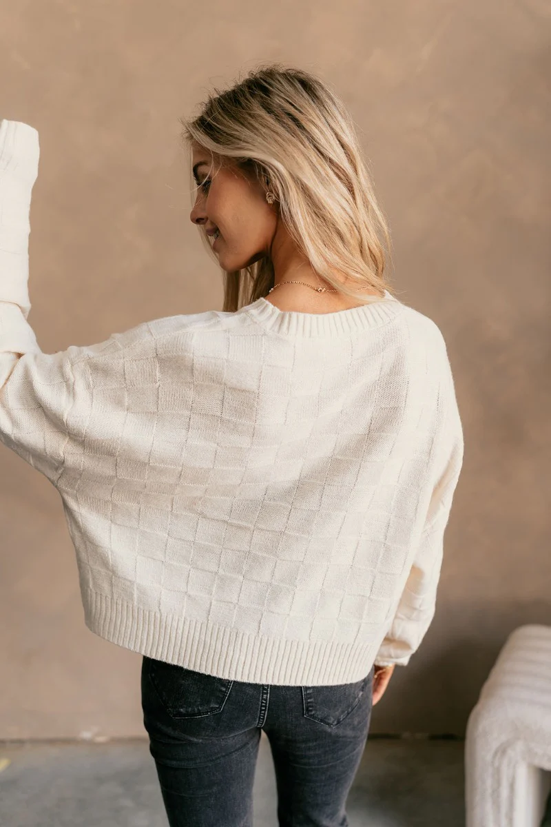 La La Monochromatic Checkered Sweater - Image 5