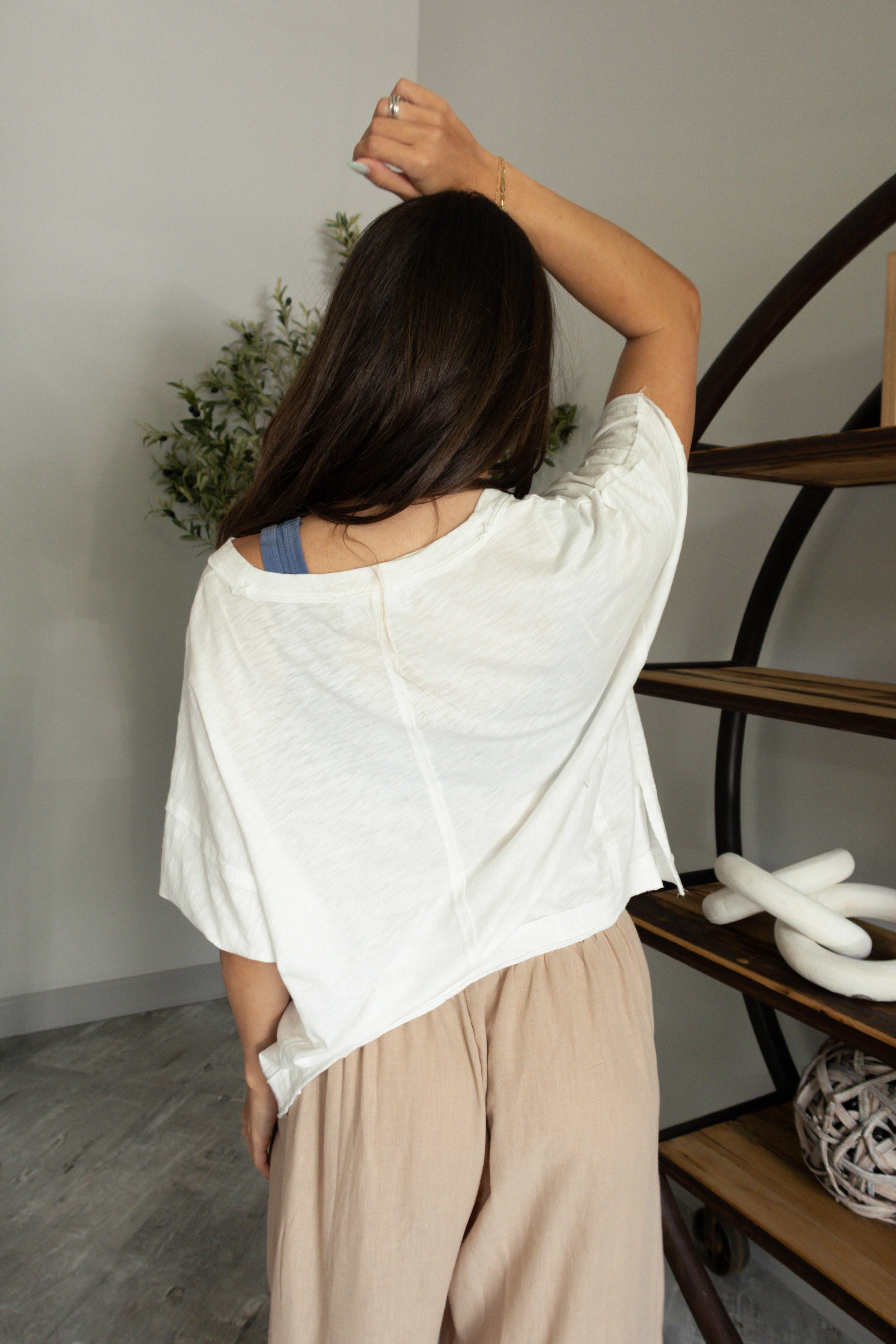 Lainey White Cotton Short Sleeve Top - Image 4